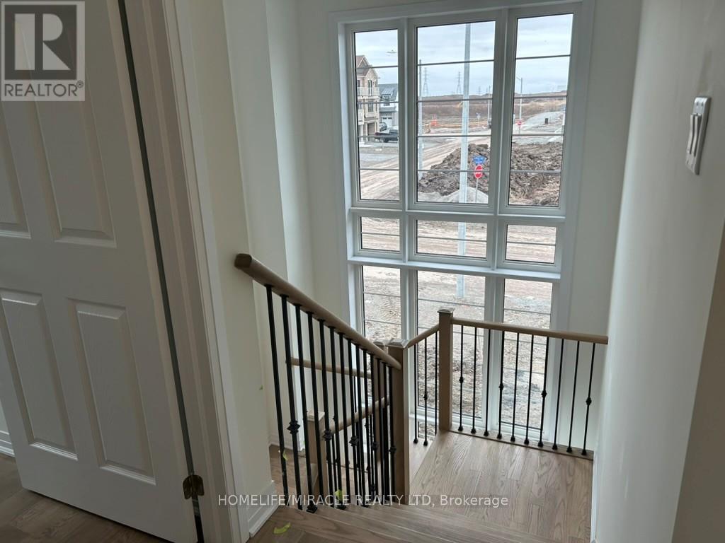 8 Canvas Crescent, Welland, Ontario  L3B 0P3 - Photo 13 - X12988442