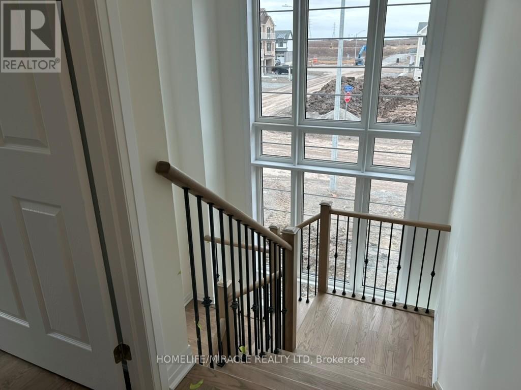 8 Canvas Crescent, Welland, Ontario  L3B 0P3 - Photo 14 - X12988442