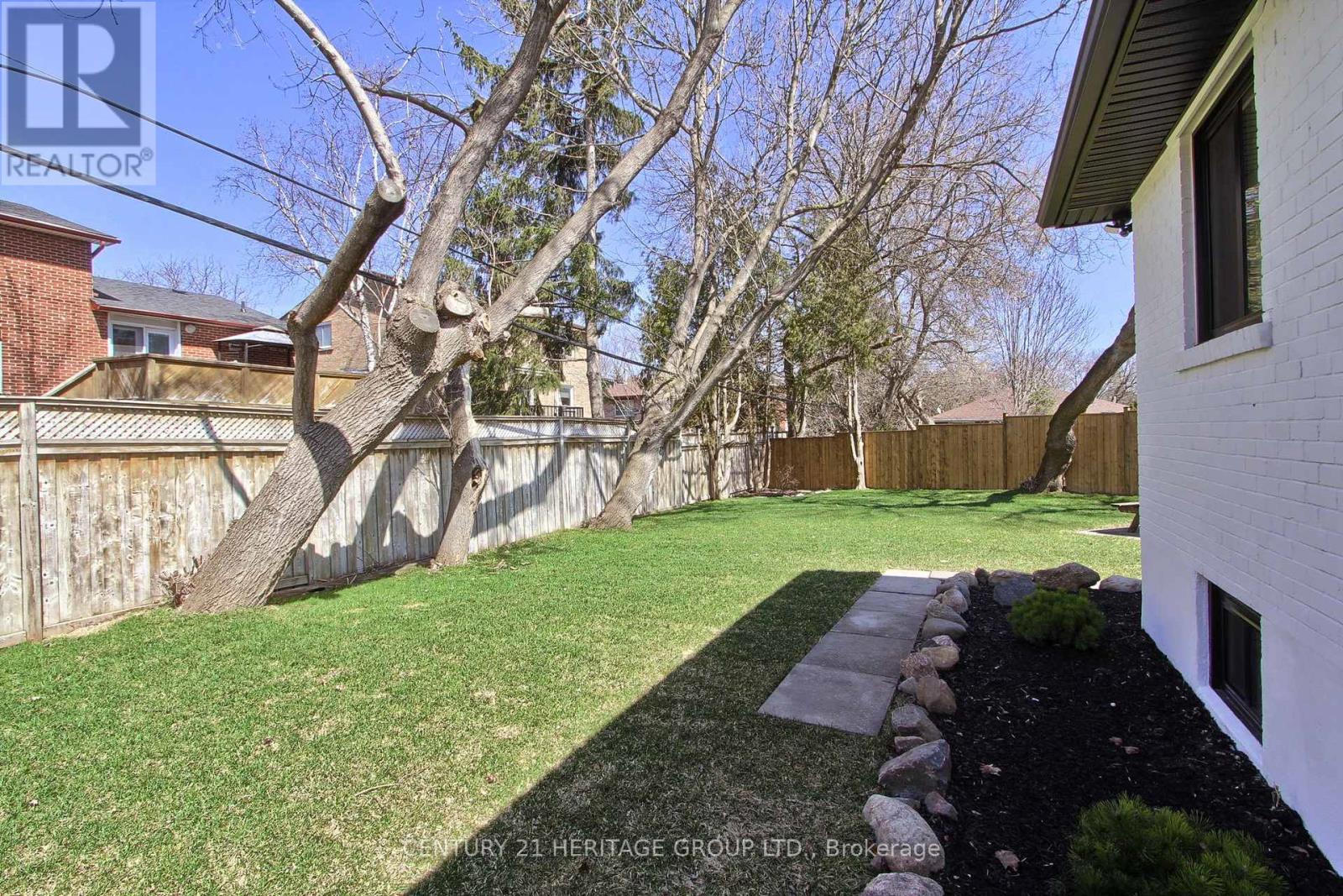 69 Marlin Court, Newmarket, Ontario  L3Y 2W7 - Photo 30 - N12984784