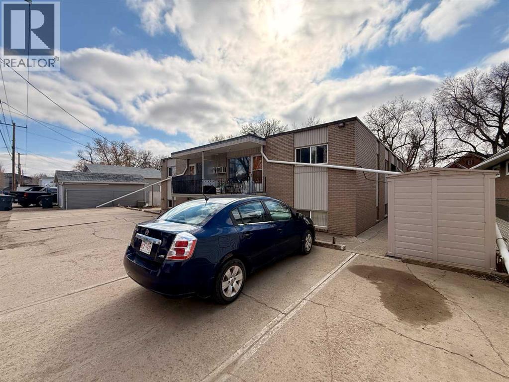 112 1 Street Ne, Medicine Hat, Alberta  T1A 5K3 - Photo 5 - A2300316