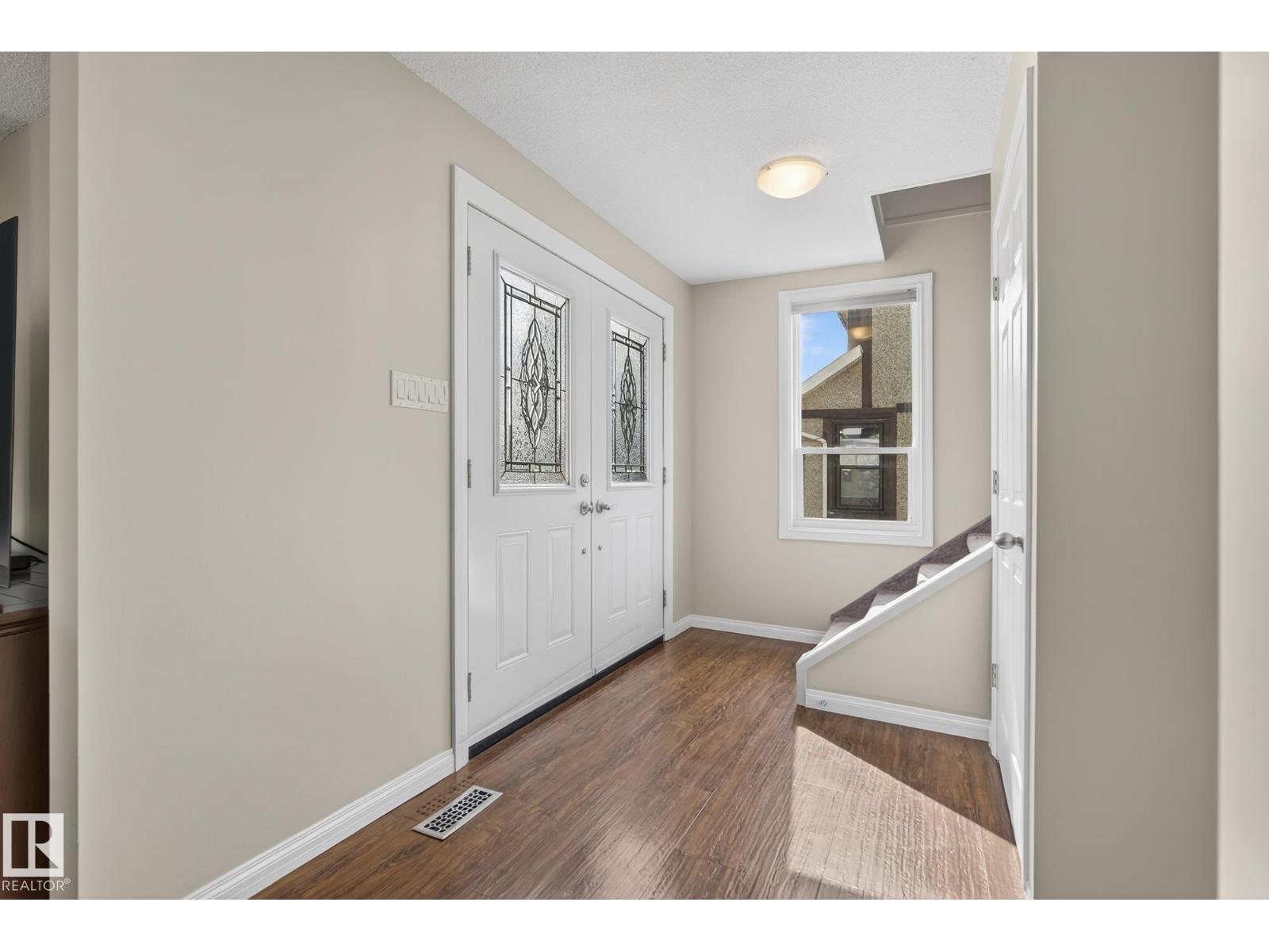 3528 56 St NW, Edmonton, Alberta  T6L 2J5 - Photo 3 - E4481010