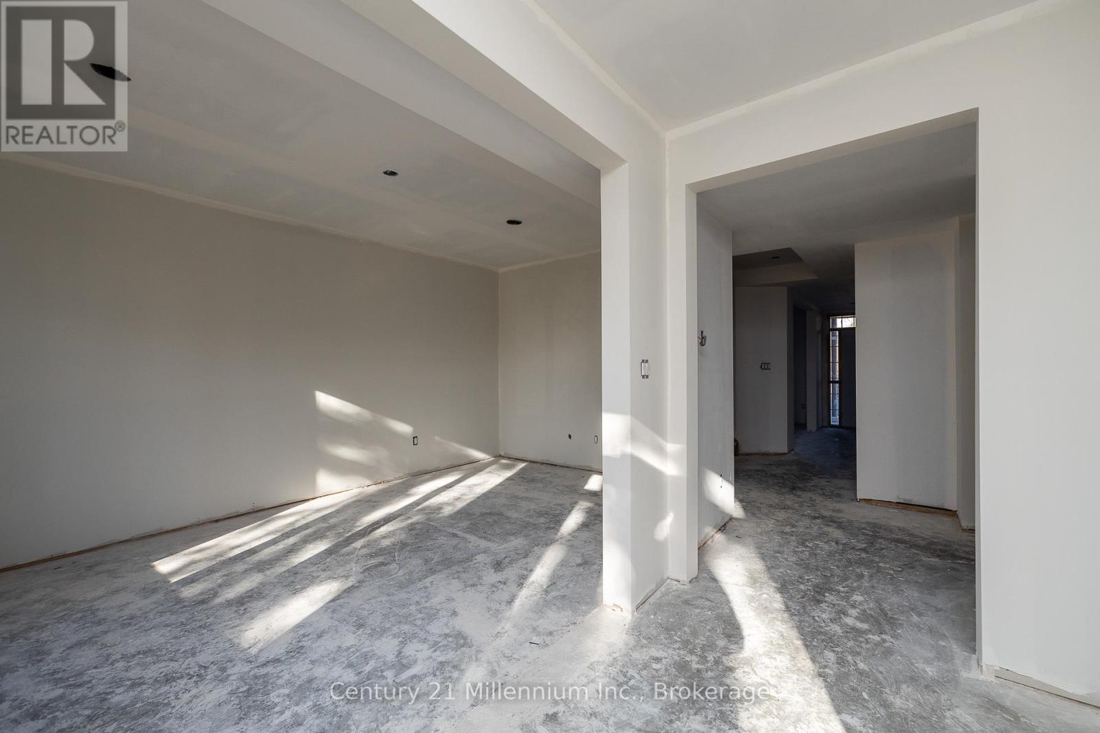 18 Steinway Street, Saugeen Shores, Ontario  N0H 2L0 - Photo 5 - X12988466