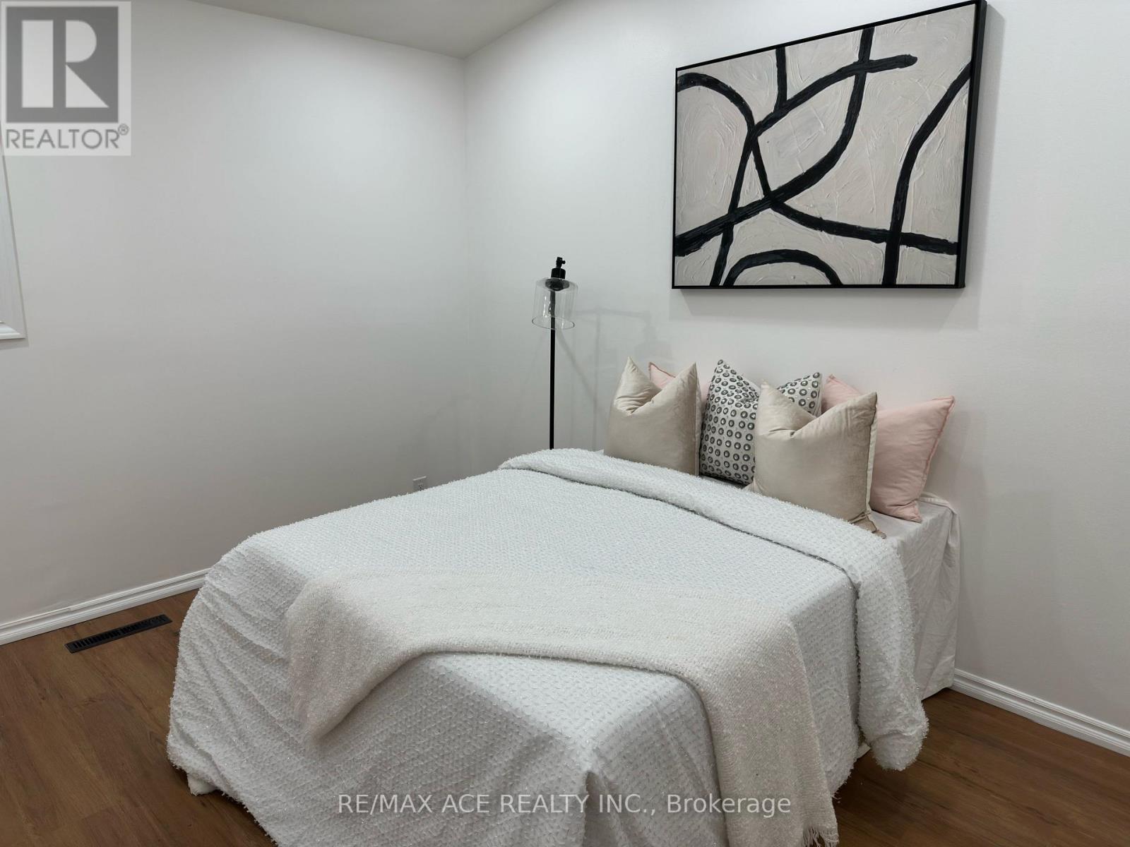 47 Munson Crescent, Toronto, Ontario  M1P 3M8 - Photo 8 - E12988484