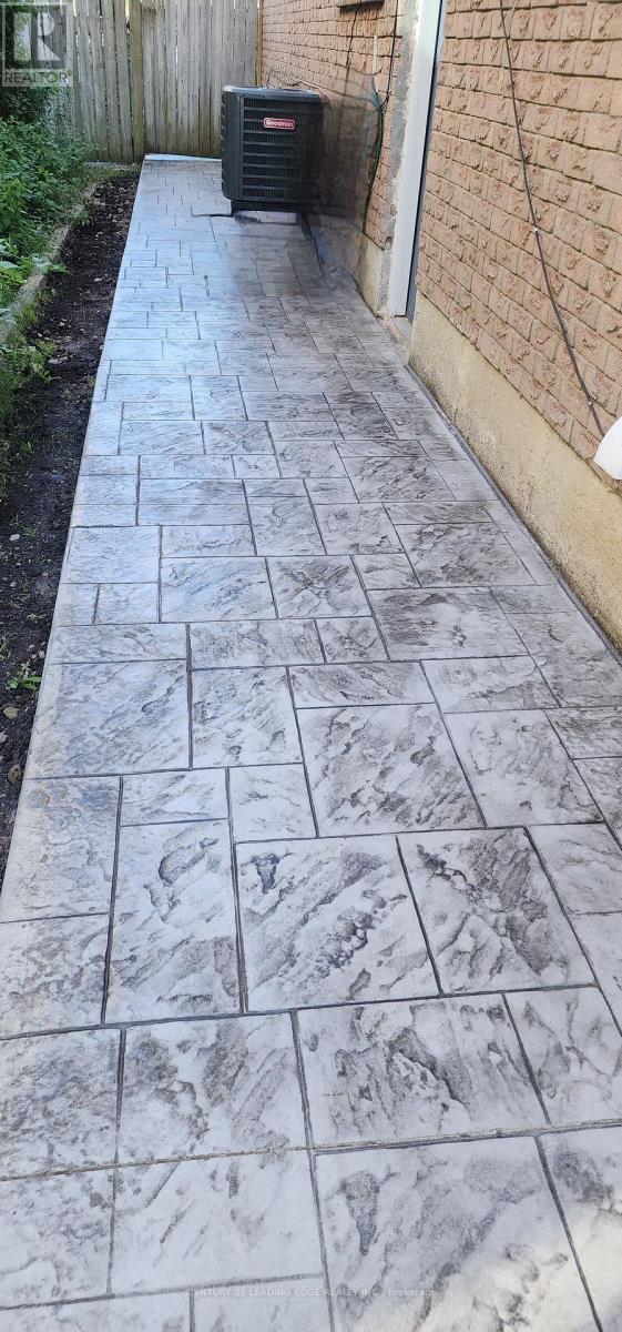 88 Hewitt Crescent, Ajax, Ontario  L1S 7B4 - Photo 11 - E12988488