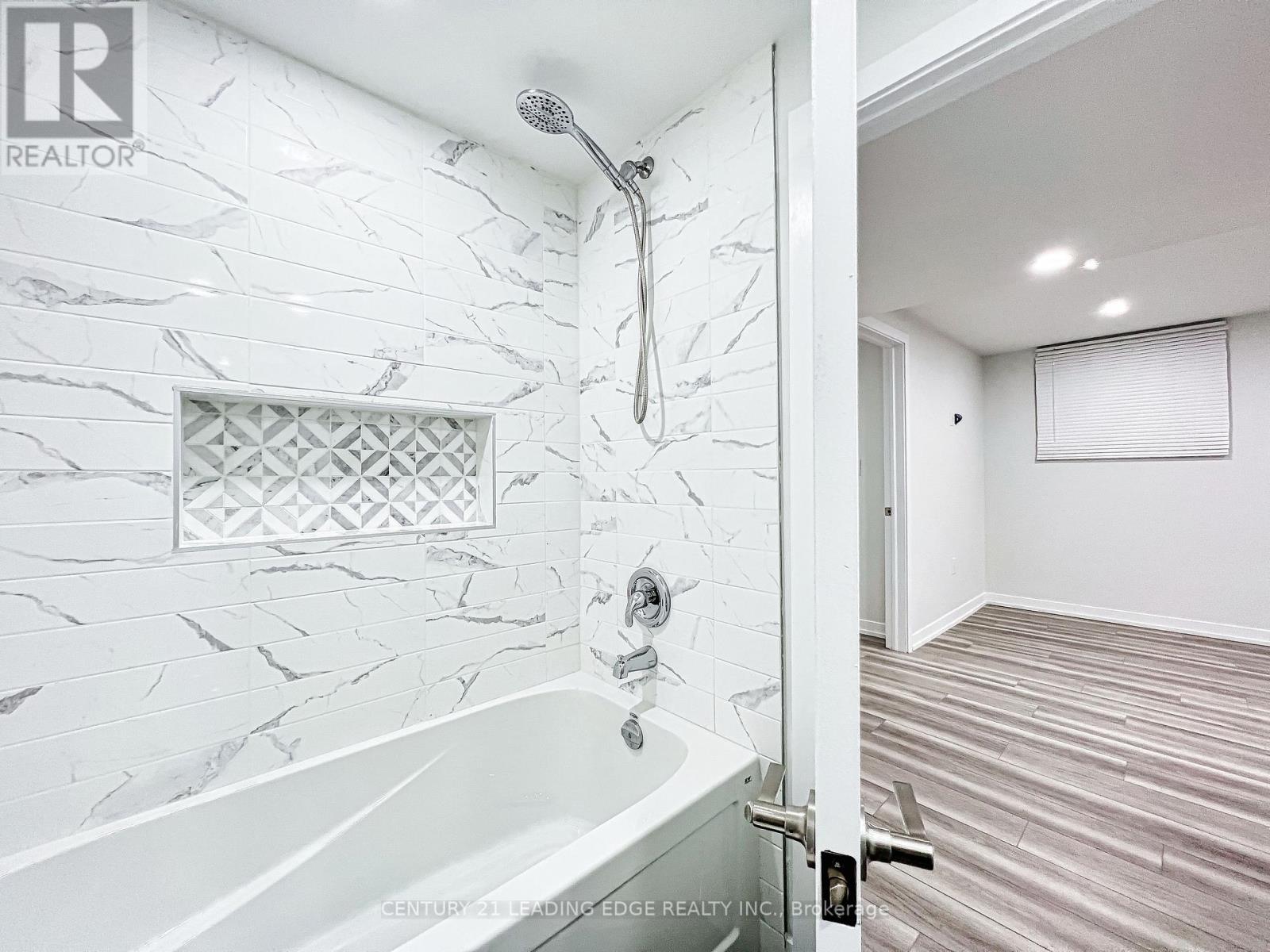 88 Hewitt Crescent, Ajax, Ontario  L1S 7B4 - Photo 13 - E12988488