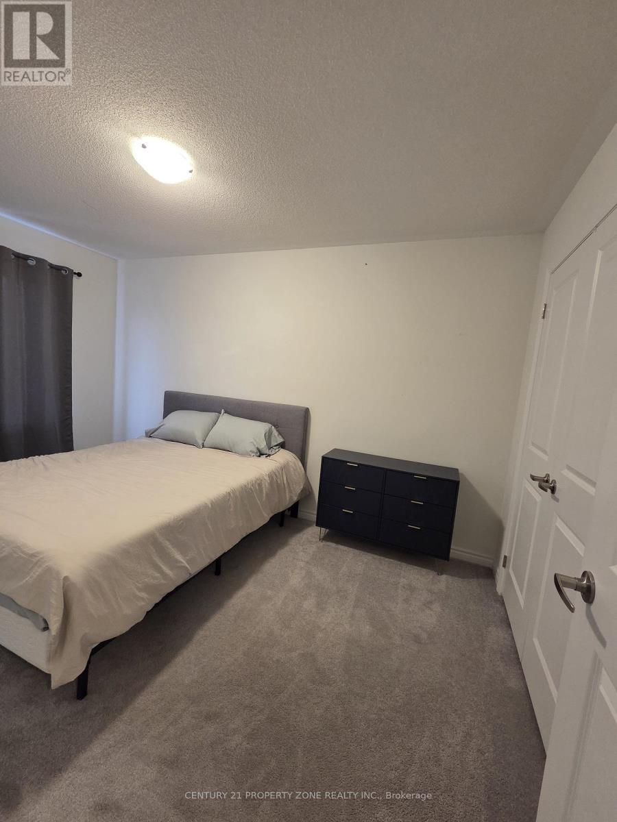 258 Okanagan Path, Oshawa, Ontario  L1H 0A7 - Photo 10 - E12988500