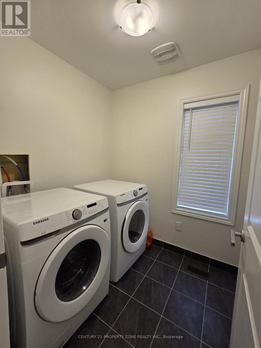 258 Okanagan Path, Oshawa, Ontario  L1H 0A7 - Photo 13 - E12988500