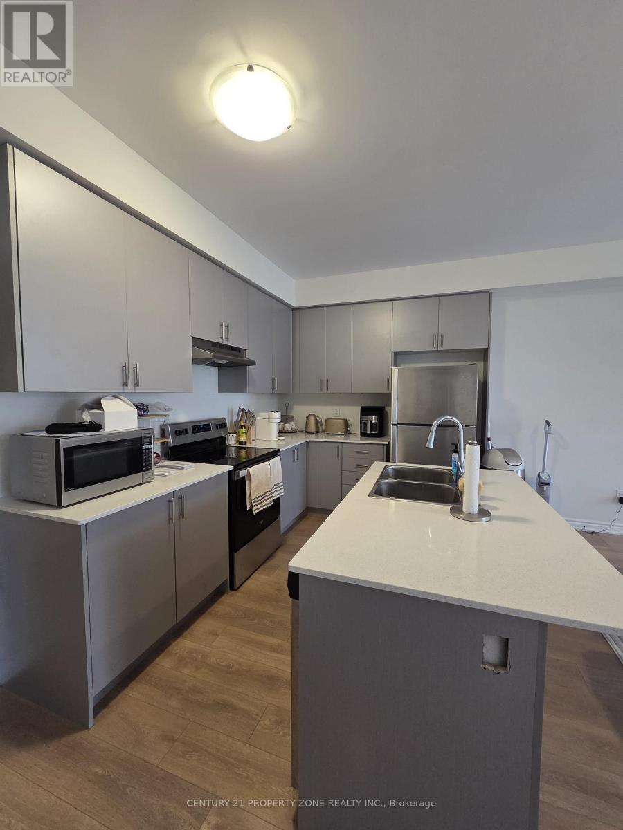 258 Okanagan Path, Oshawa, Ontario  L1H 0A7 - Photo 5 - E12988500