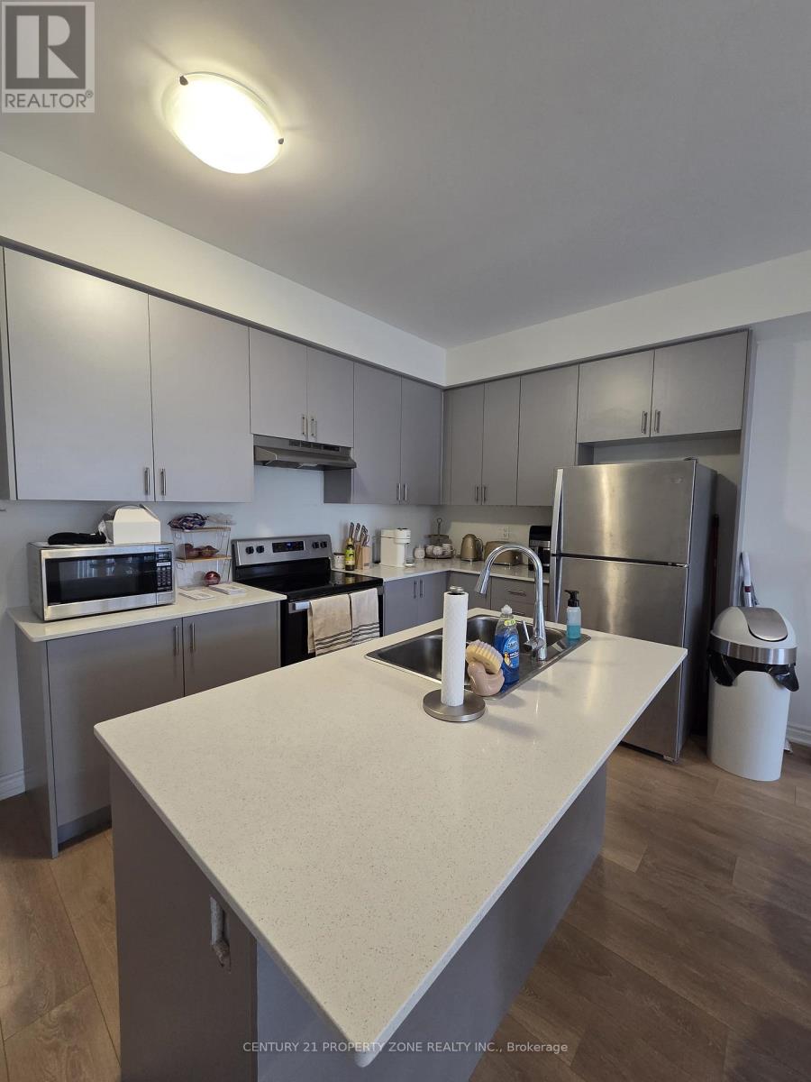 258 Okanagan Path, Oshawa, Ontario  L1H 0A7 - Photo 6 - E12988500