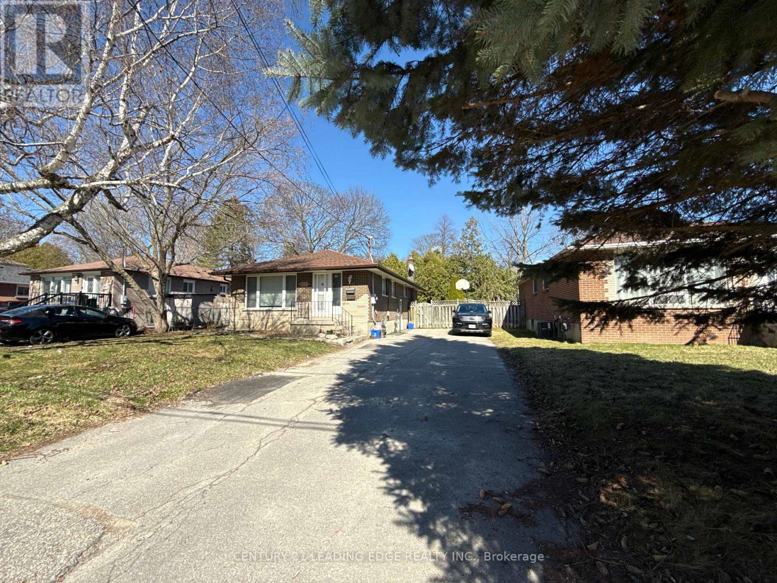 303 WILSON ROAD N, Oshawa, Ontario