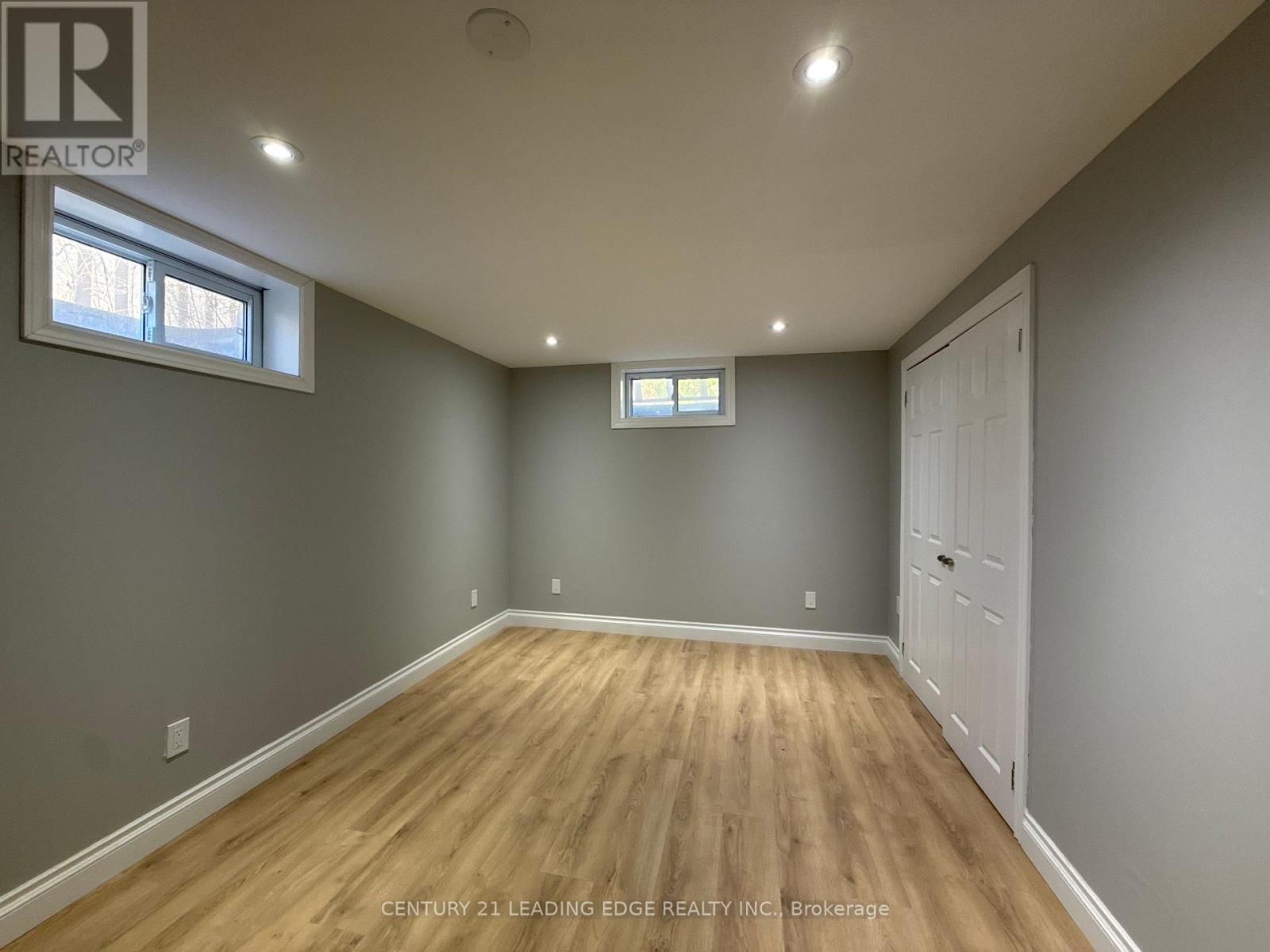 303 Wilson Road N, Oshawa, Ontario  L1G 6E4 - Photo 12 - E12988502