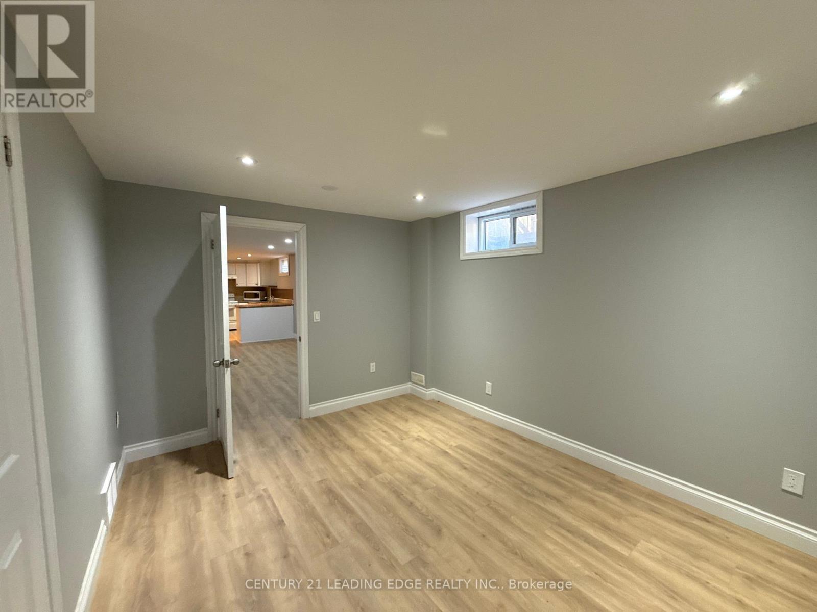 303 Wilson Road N, Oshawa, Ontario  L1G 6E4 - Photo 13 - E12988502