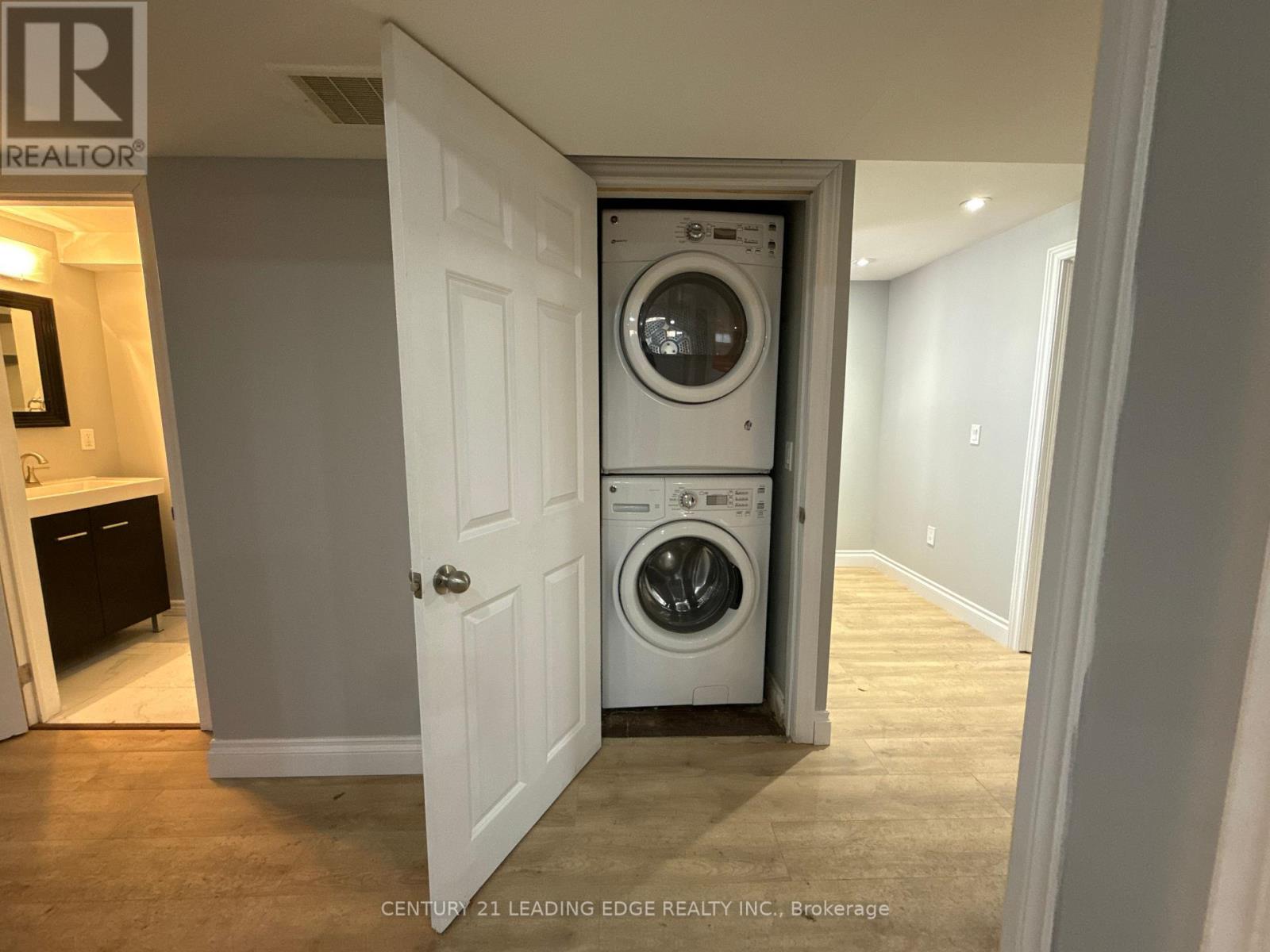 303 Wilson Road N, Oshawa, Ontario  L1G 6E4 - Photo 19 - E12988502