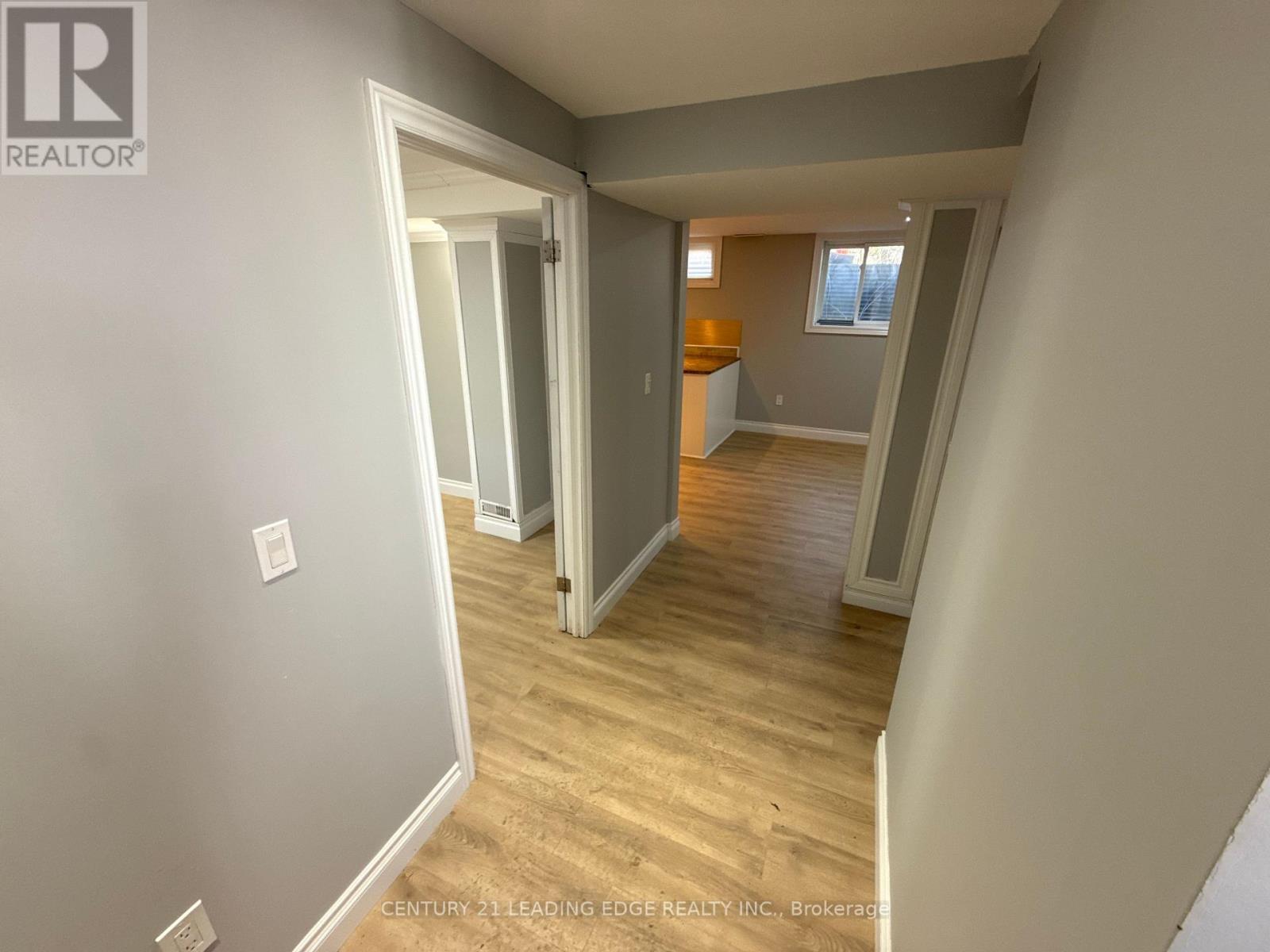 303 Wilson Road N, Oshawa, Ontario  L1G 6E4 - Photo 3 - E12988502