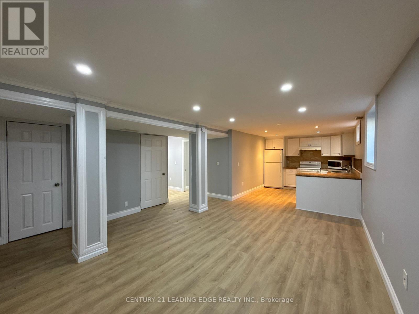 303 Wilson Road N, Oshawa, Ontario  L1G 6E4 - Photo 7 - E12988502