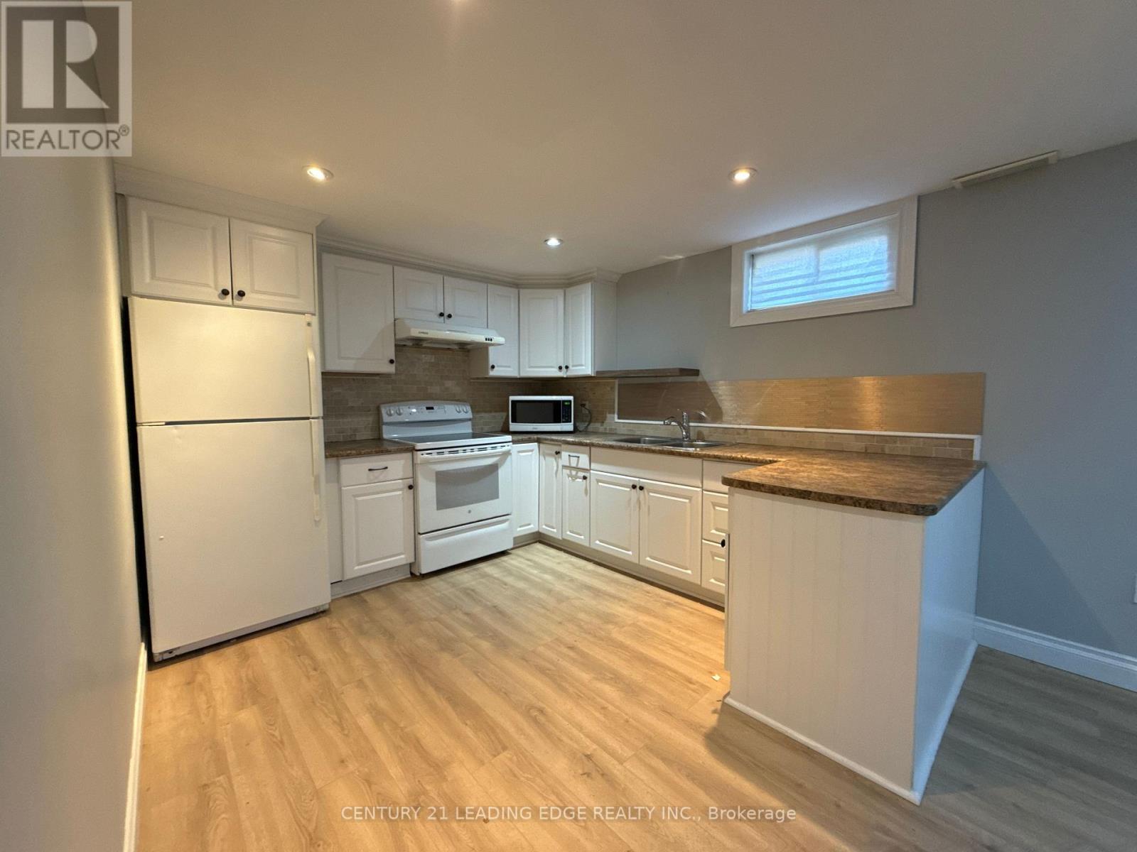 303 Wilson Road N, Oshawa, Ontario  L1G 6E4 - Photo 8 - E12988502