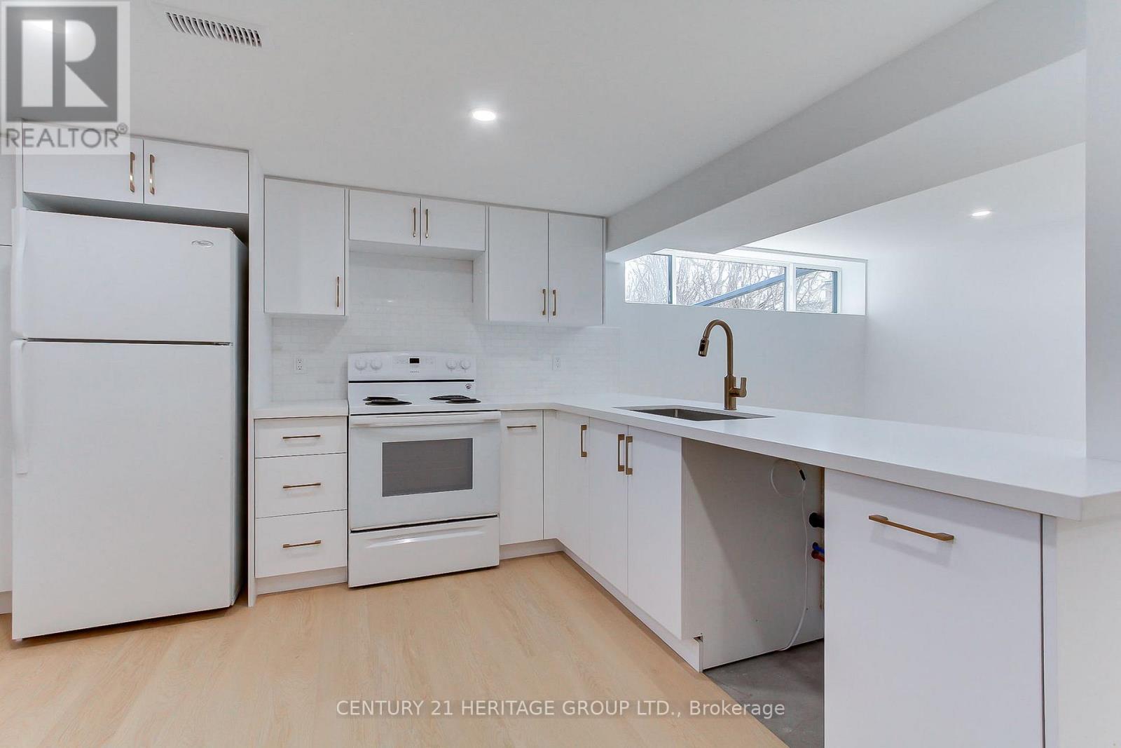 69 Marlin Court, Newmarket, Ontario  L3Y 2W7 - Photo 18 - N12984784