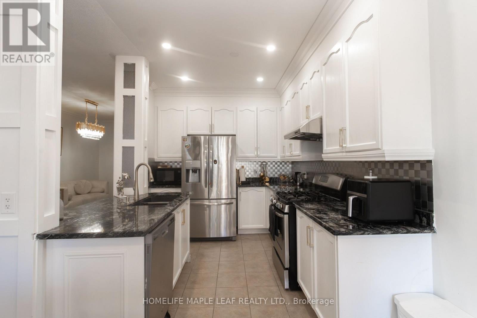 11 Icefall Road, Caledon, Ontario  L7C 3T7 - Photo 11 - W12988486