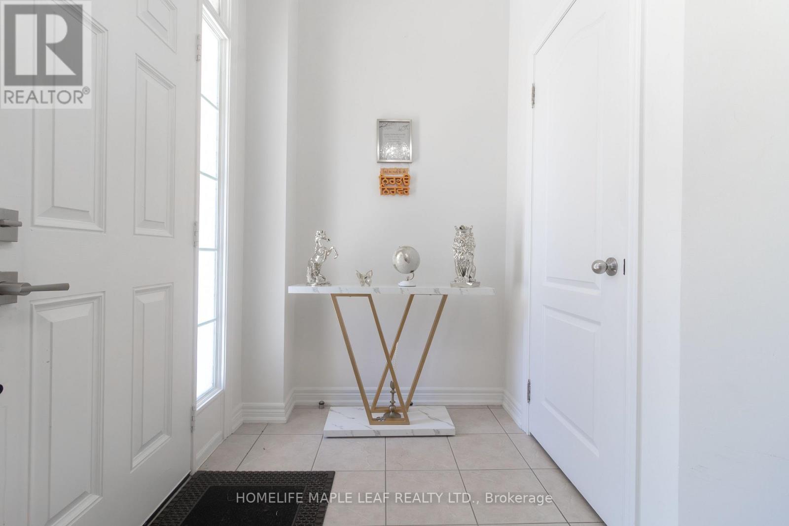 11 Icefall Road, Caledon, Ontario  L7C 3T7 - Photo 4 - W12988486