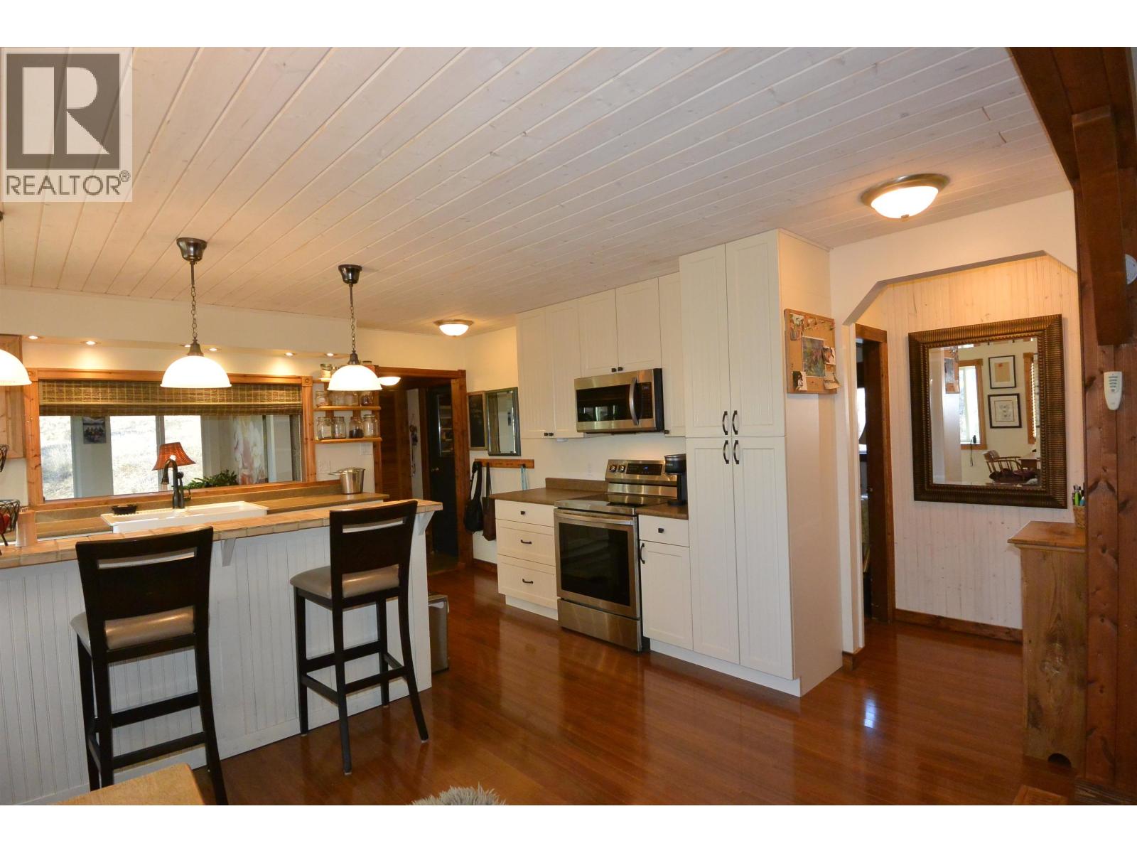 6035 Old Babine Lake Road, Smithers, British Columbia  V0J 2N7 - Photo 12 - R3109068