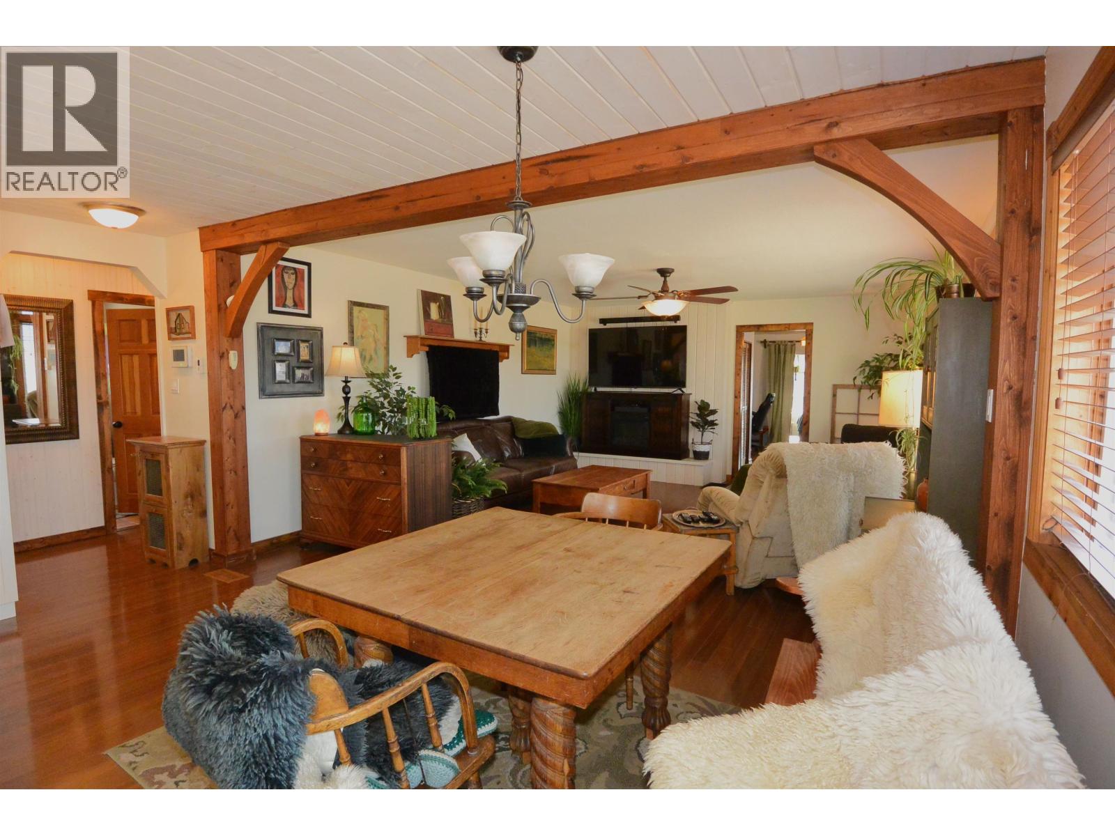 6035 Old Babine Lake Road, Smithers, British Columbia  V0J 2N7 - Photo 14 - R3109068