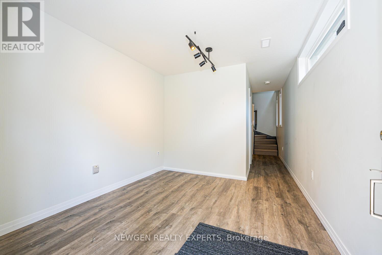 283 - 30 Times Square Boulevard, Hamilton, Ontario  L8J 0L9 - Photo 7 - X12988474