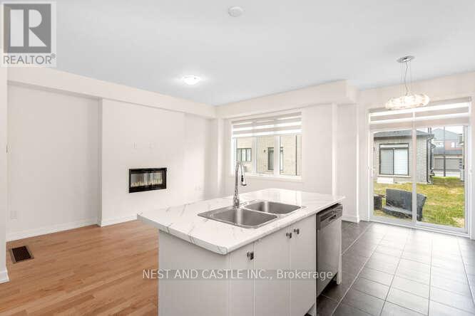 38 Lilac Circle E, Haldimand, Ontario  N3W 0J1 - Photo 12 - X12988492