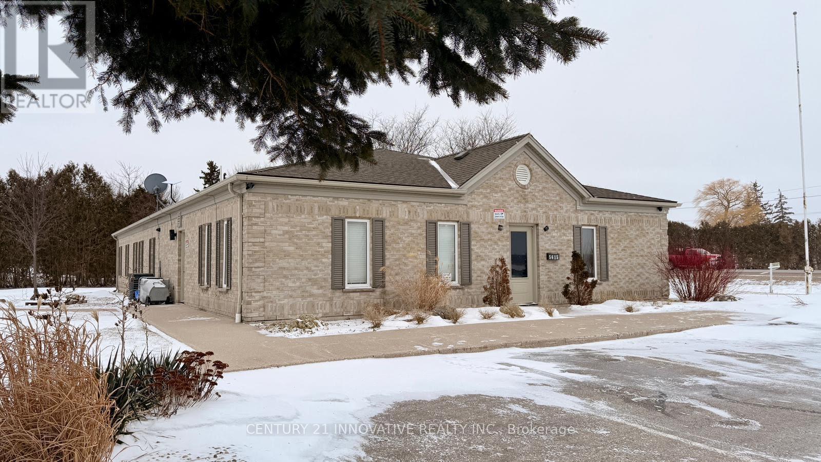 5615 Mcgillivray Drive N, Lucan Biddulph, Ontario  N0M 2J0 - Photo 2 - X12988504