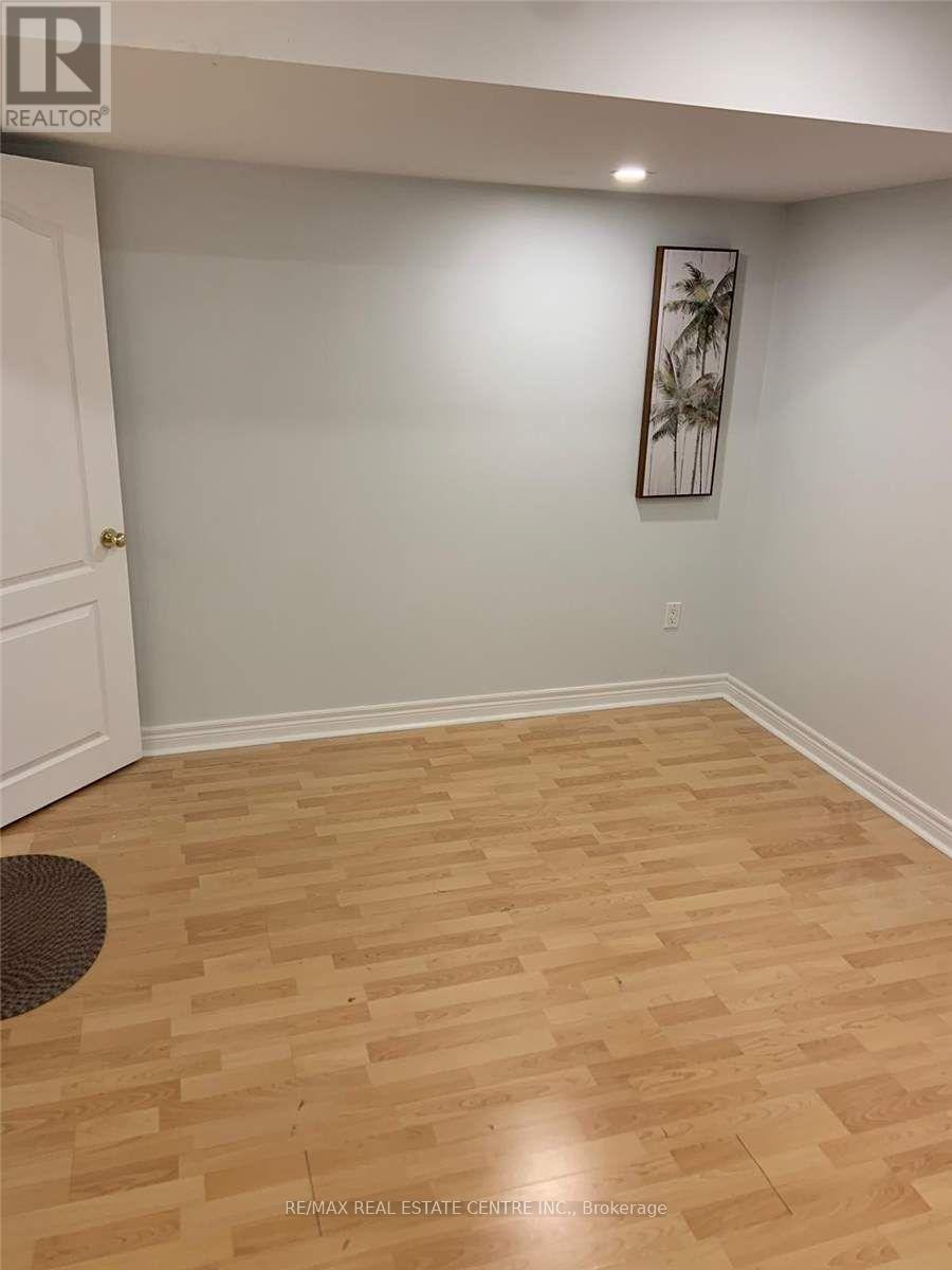 3837 Deepwood Heights, Mississauga, Ontario  L5M 6M4 - Photo 11 - W12976778