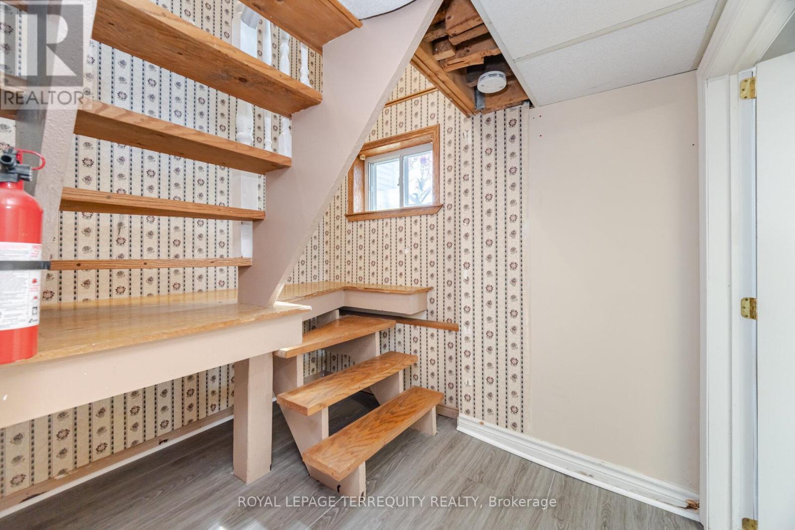 16 Royal Avenue, Hamilton, Ontario  L8S 2C2 - Photo 32 - X12984786