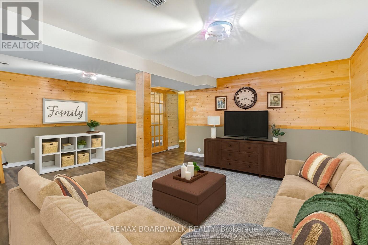 2462 Tupper Avenue, Ottawa, Ontario  K1G 1G7 - Photo 37 - X12822906