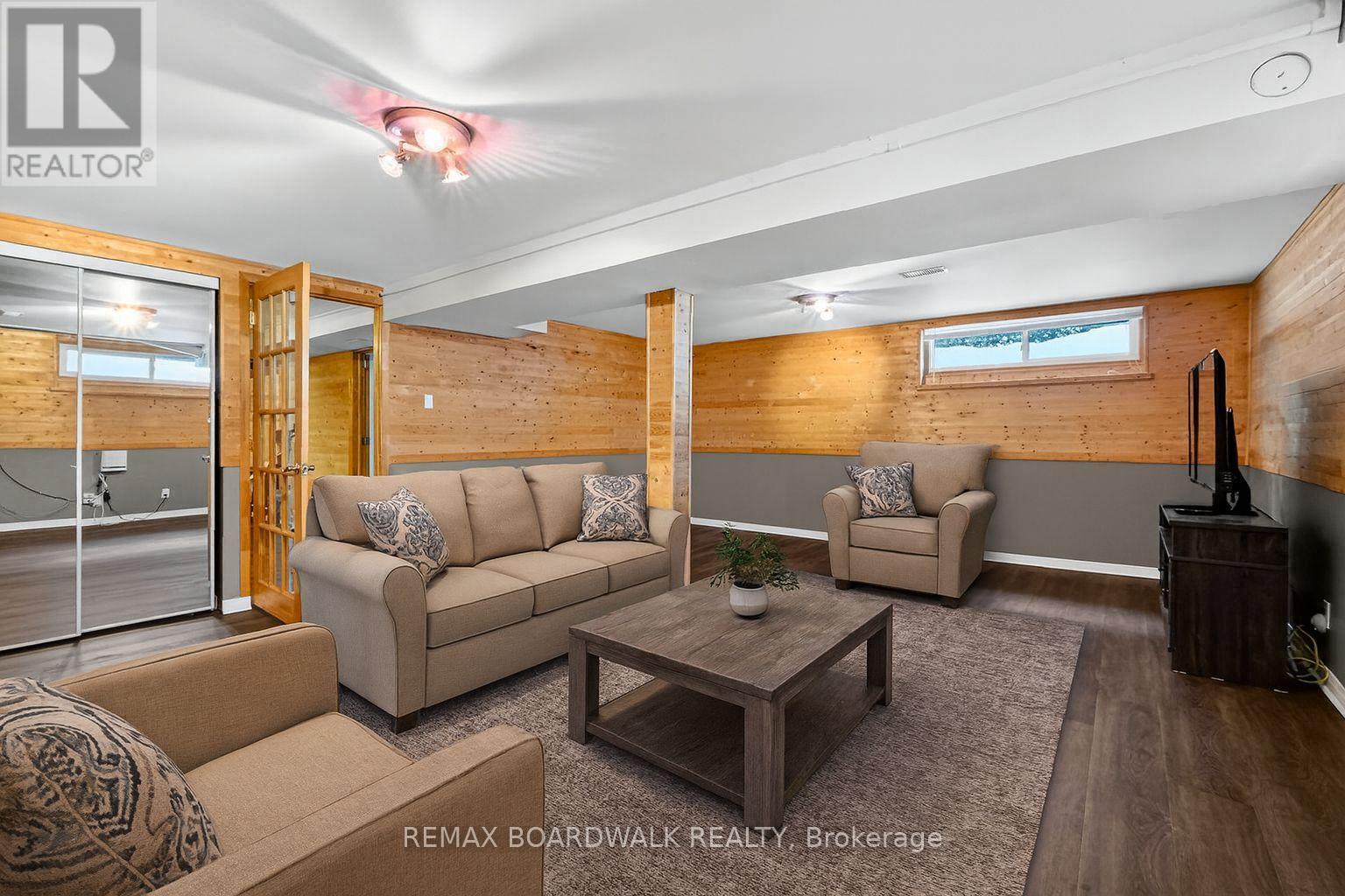 2462 Tupper Avenue, Ottawa, Ontario  K1G 1G7 - Photo 39 - X12822906