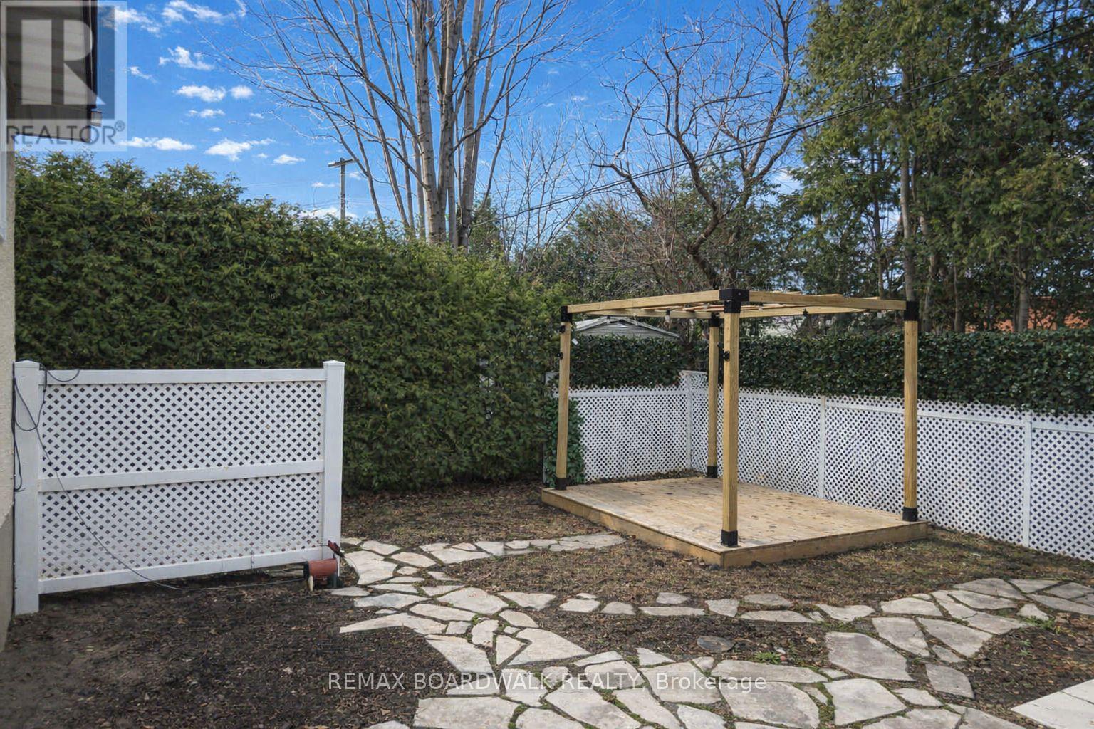 2462 Tupper Avenue, Ottawa, Ontario  K1G 1G7 - Photo 46 - X12822906