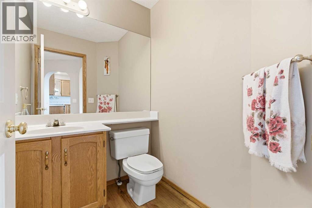 105 Douglas Ridge Circle Se, Calgary, Alberta  T2Z 3B7 - Photo 18 - A2289309