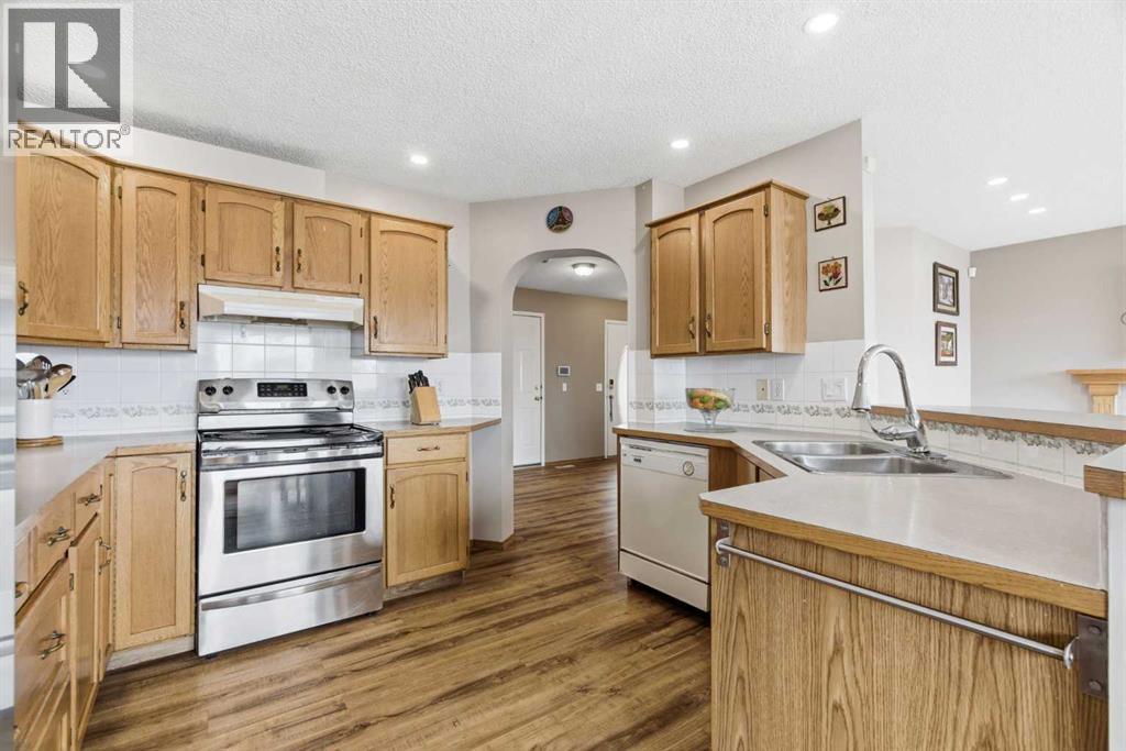 105 Douglas Ridge Circle Se, Calgary, Alberta  T2Z 3B7 - Photo 12 - A2289309