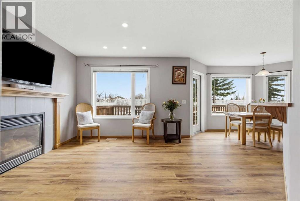 105 Douglas Ridge Circle Se, Calgary, Alberta  T2Z 3B7 - Photo 9 - A2289309