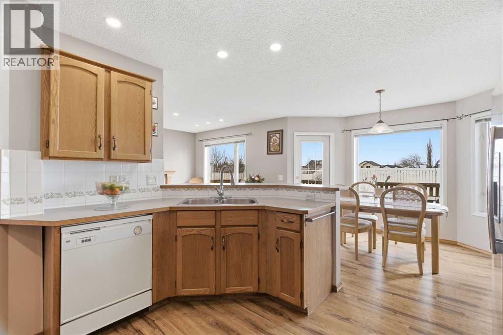 105 Douglas Ridge Circle Se, Calgary, Alberta  T2Z 3B7 - Photo 13 - A2289309