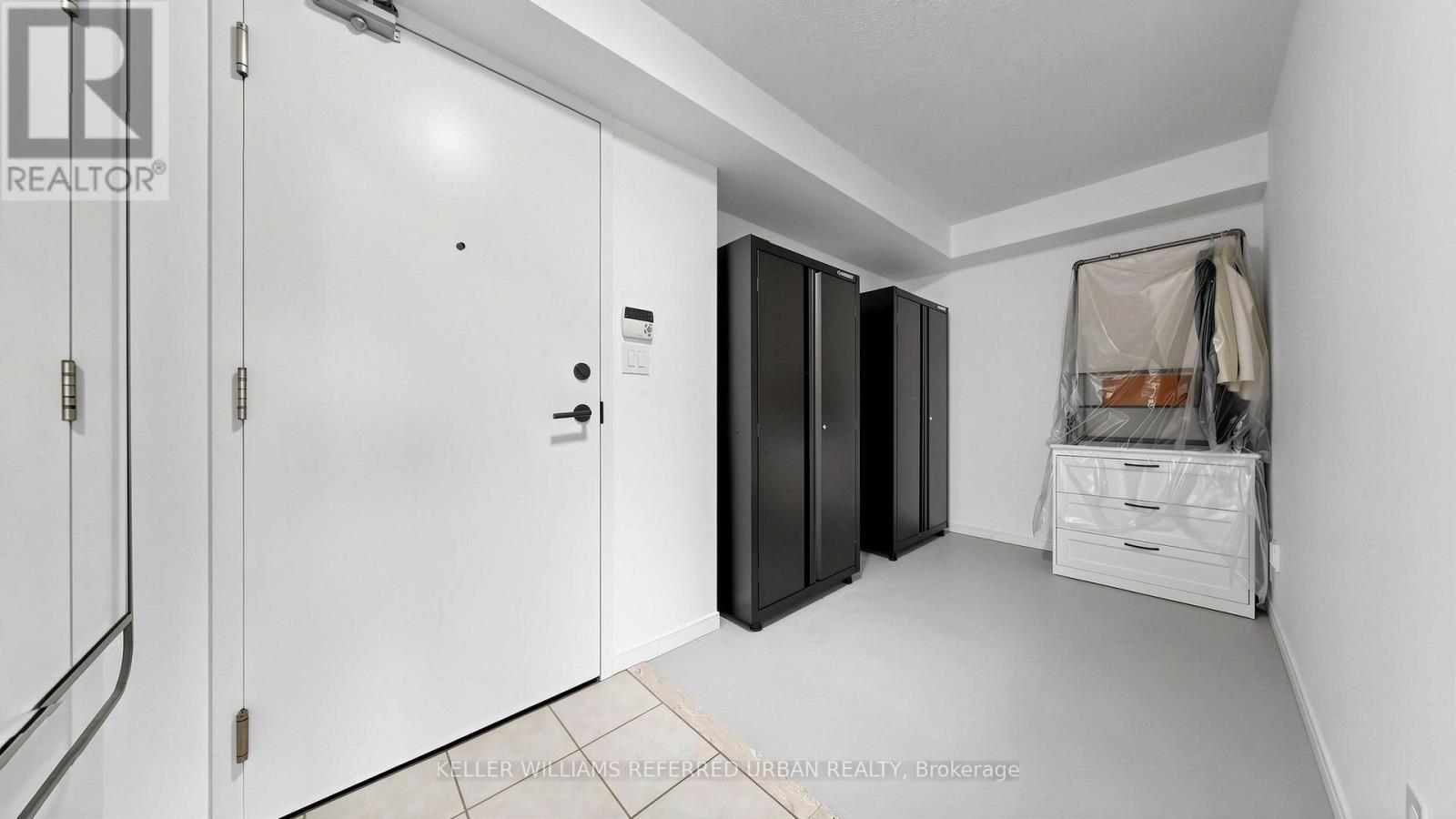 614 - 120 Dallimore Circle, Toronto, Ontario M3C 4J1 - Photo 8 - C12971190