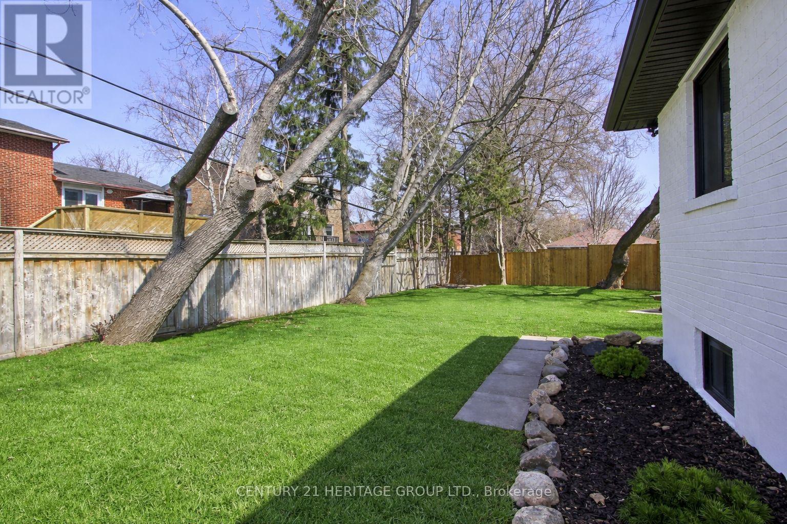 69 Marlin Court, Newmarket, Ontario  L3Y 2W7 - Photo 29 - N12984784