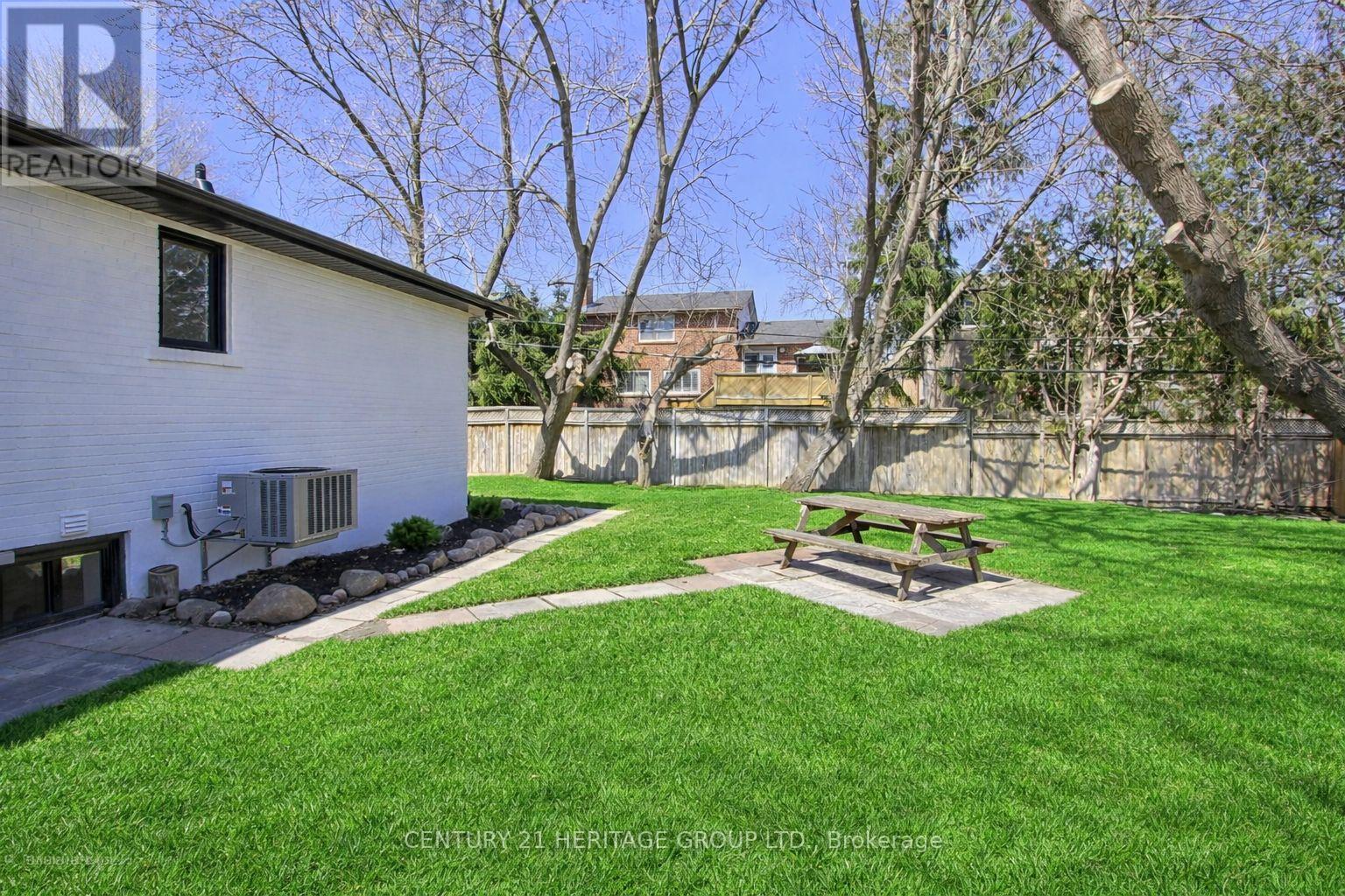 69 Marlin Court, Newmarket, Ontario  L3Y 2W7 - Photo 28 - N12984784