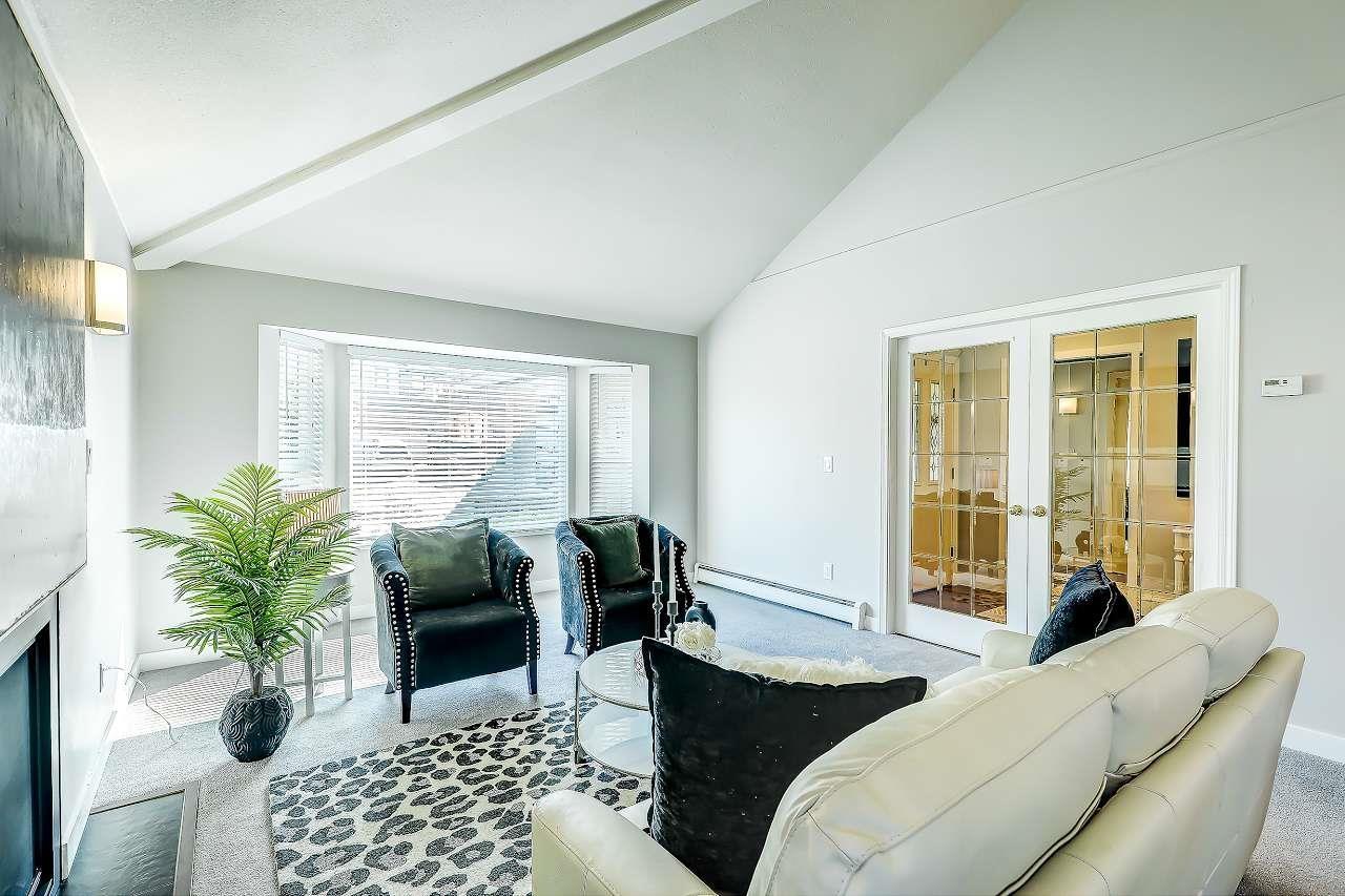 16529 85th Avenue, Surrey, British Columbia  V4N 3H2 - Photo 2 - R3108847