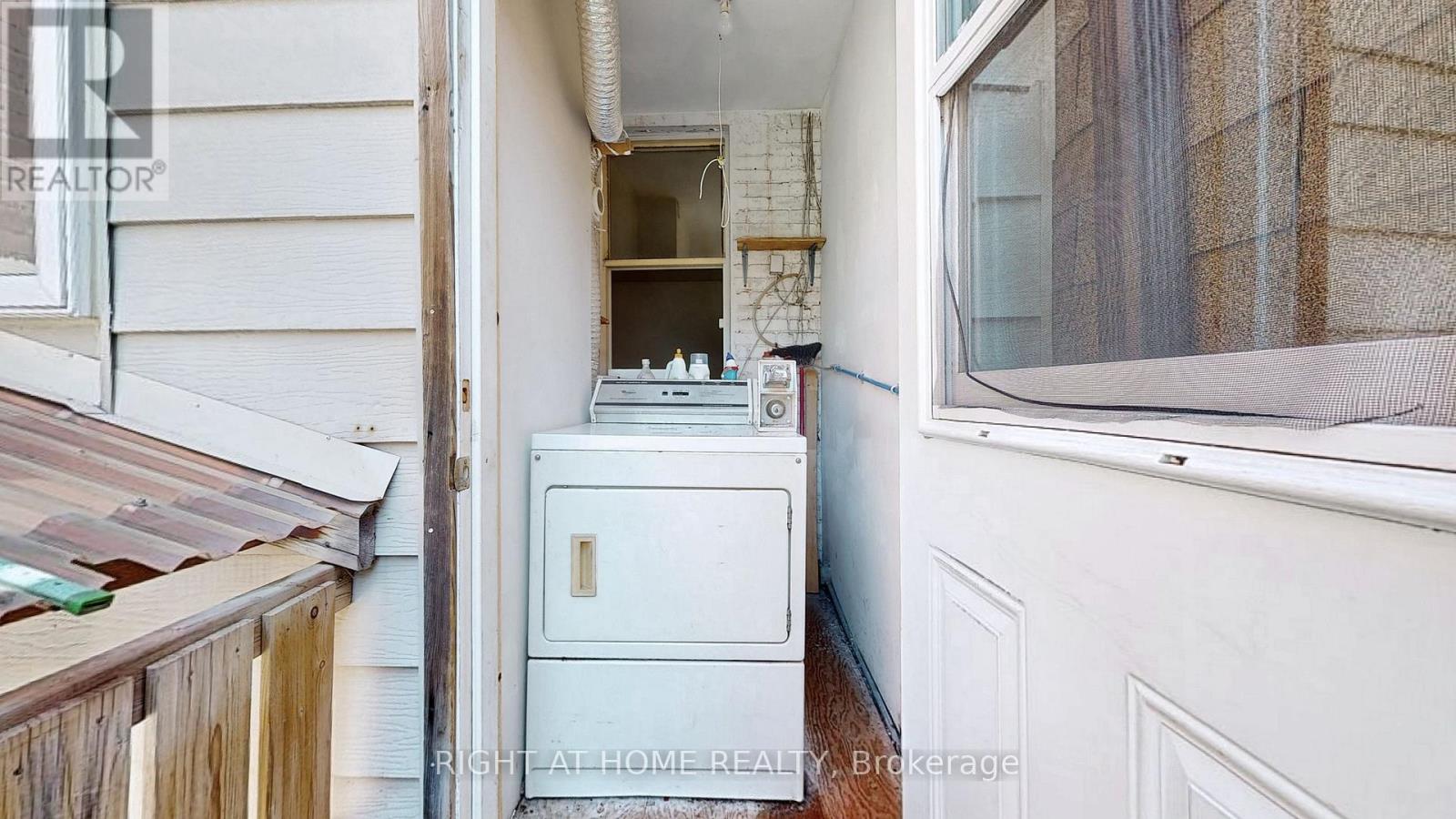 Main - 66 Gladstone Avenue, Toronto, Ontario  M6J 3K8 - Photo 15 - C12988542