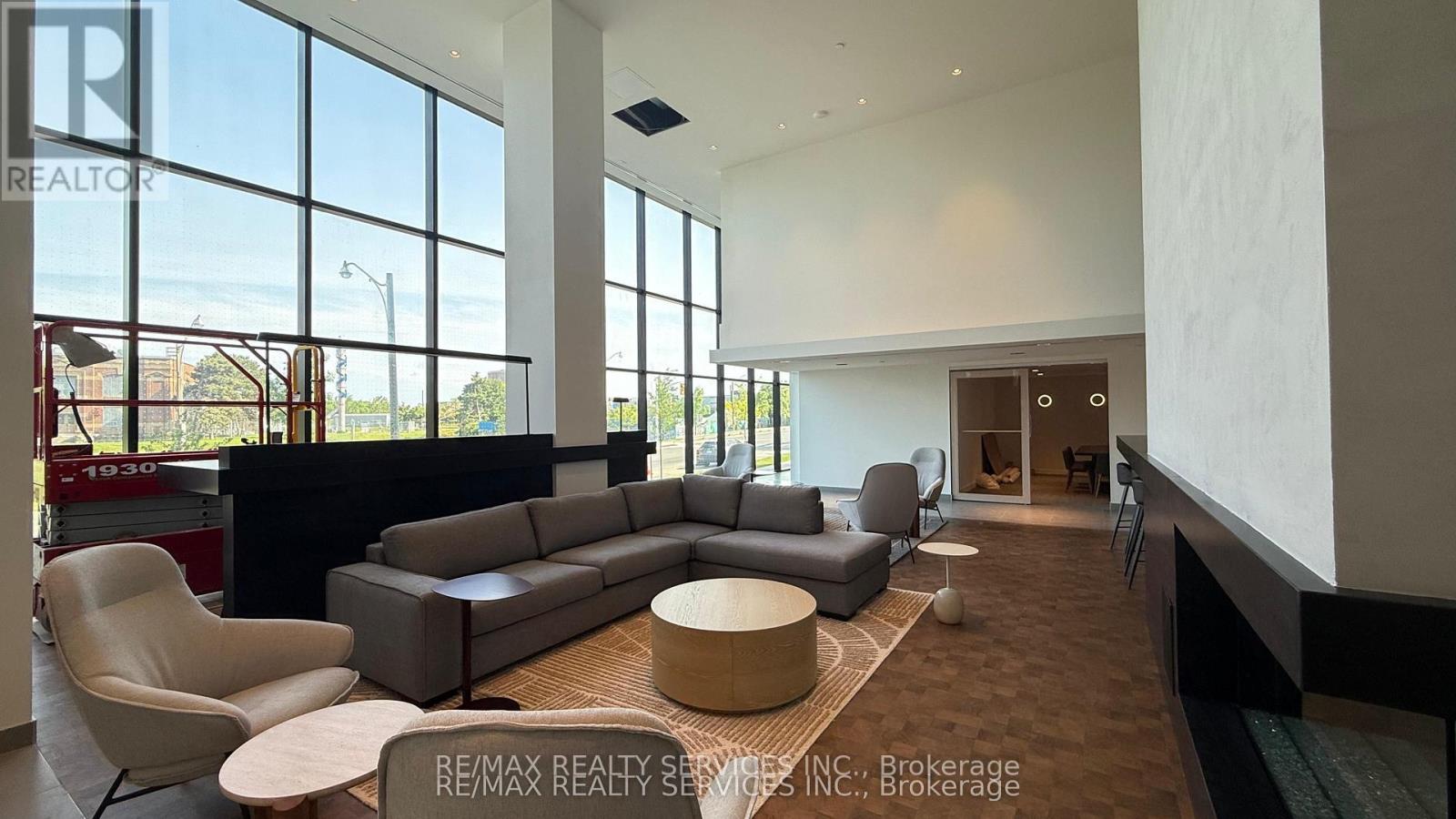 432 - 1050 Eastern Avenue, Toronto, Ontario M4L 0B7 - Photo 5 - E12988526