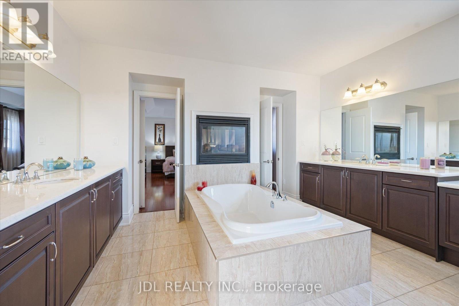 62 Silver Sterling Crescent, Vaughan, Ontario  L4H 4C5 - Photo 29 - N12842272