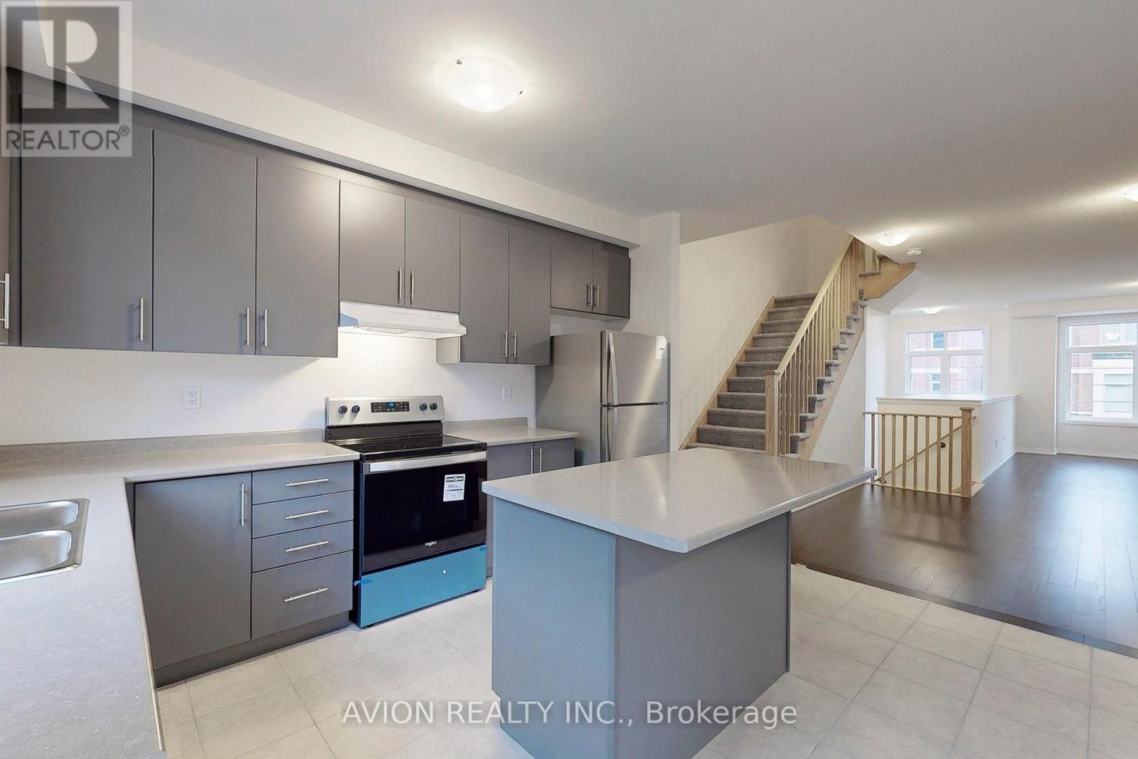 9 Sissons Way, Markham, Ontario  L6B 0S1 - Photo 4 - N12988514