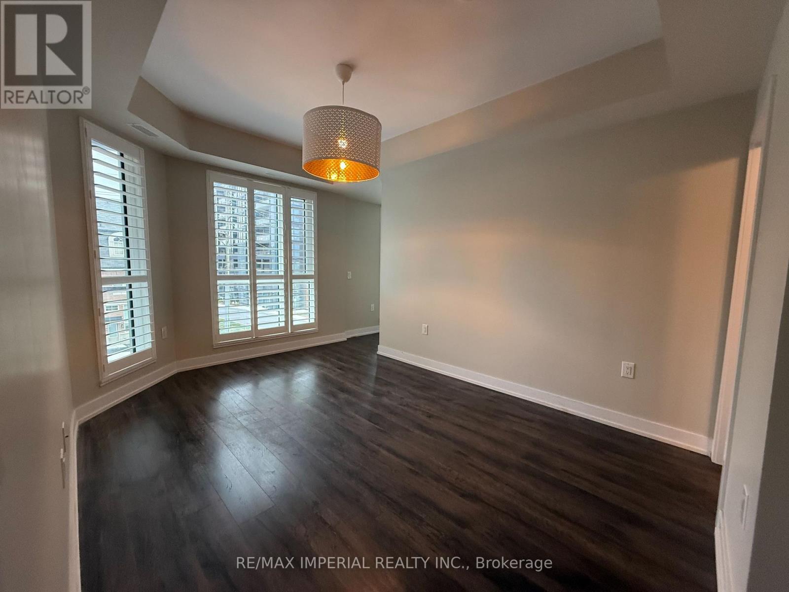 305 - 2370 Khalsa Gate, Oakville, Ontario  L6M 1P5 - Photo 7 - W12988516