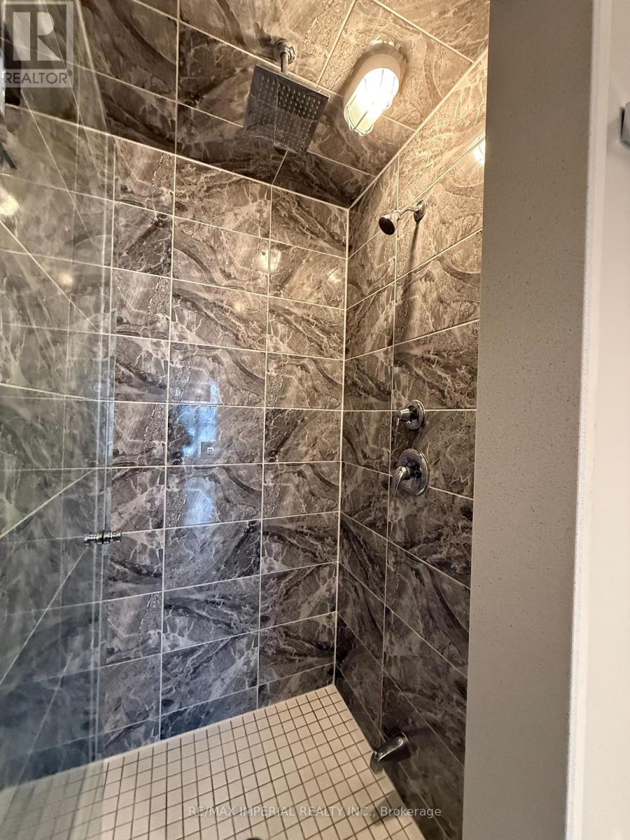 305 - 2370 Khalsa Gate, Oakville, Ontario  L6M 1P5 - Photo 9 - W12988516