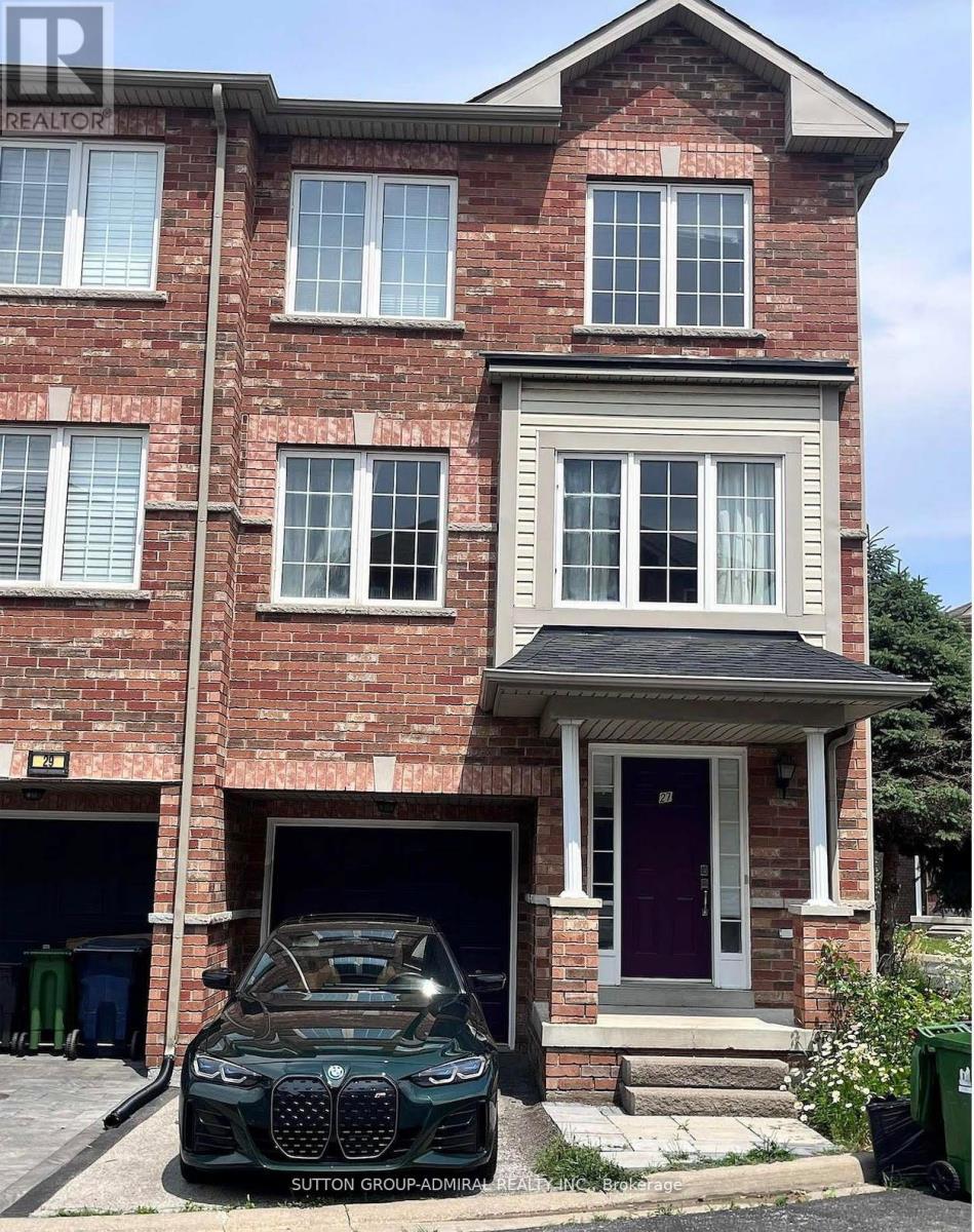 27 FROST KING LANE, Toronto, Ontario