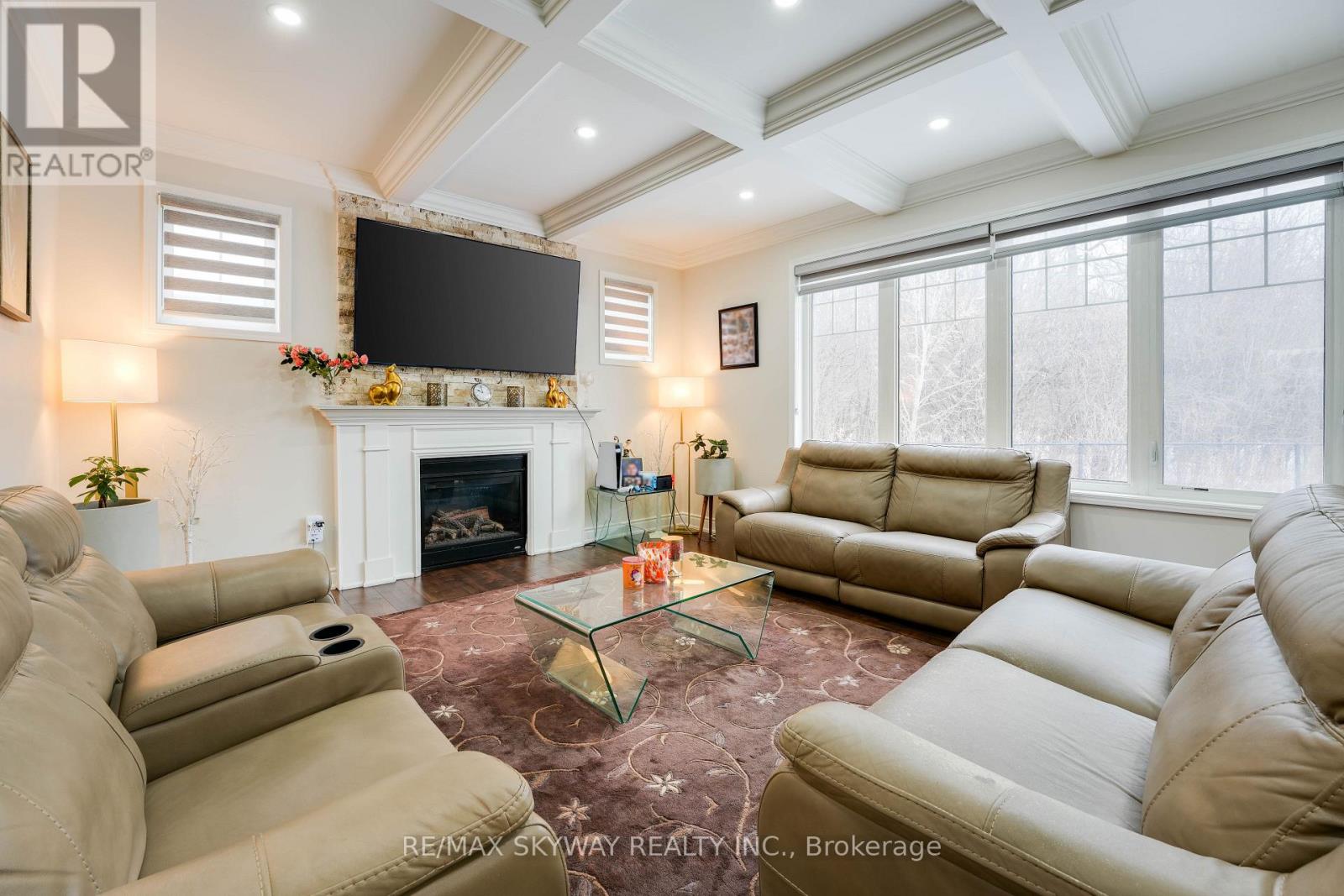 67 Veterans Drive, Brampton, Ontario  L7A 0T6 - Photo 10 - W12988524