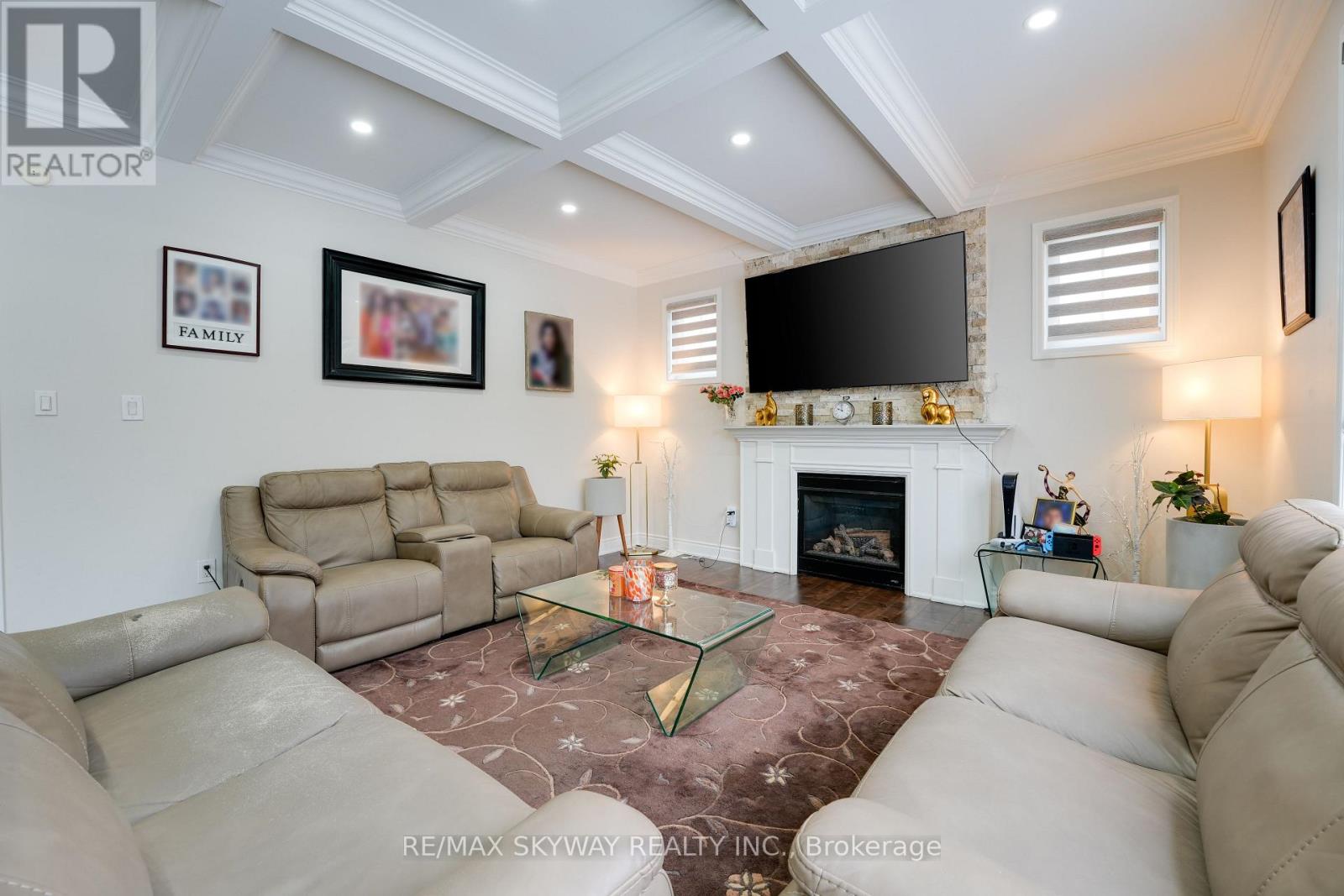 67 Veterans Drive, Brampton, Ontario  L7A 0T6 - Photo 11 - W12988524